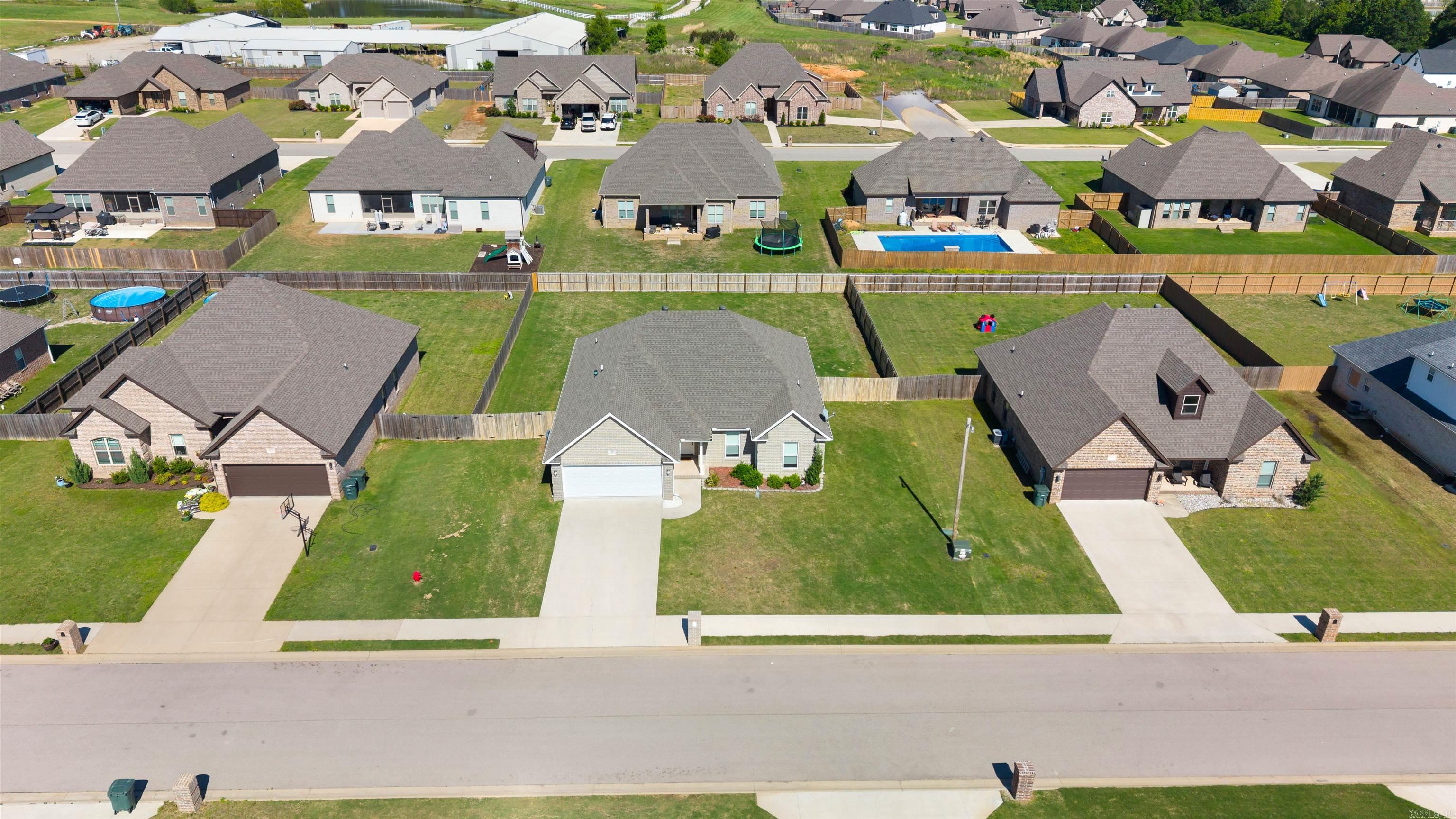 WHISPERING HILLS - Residential