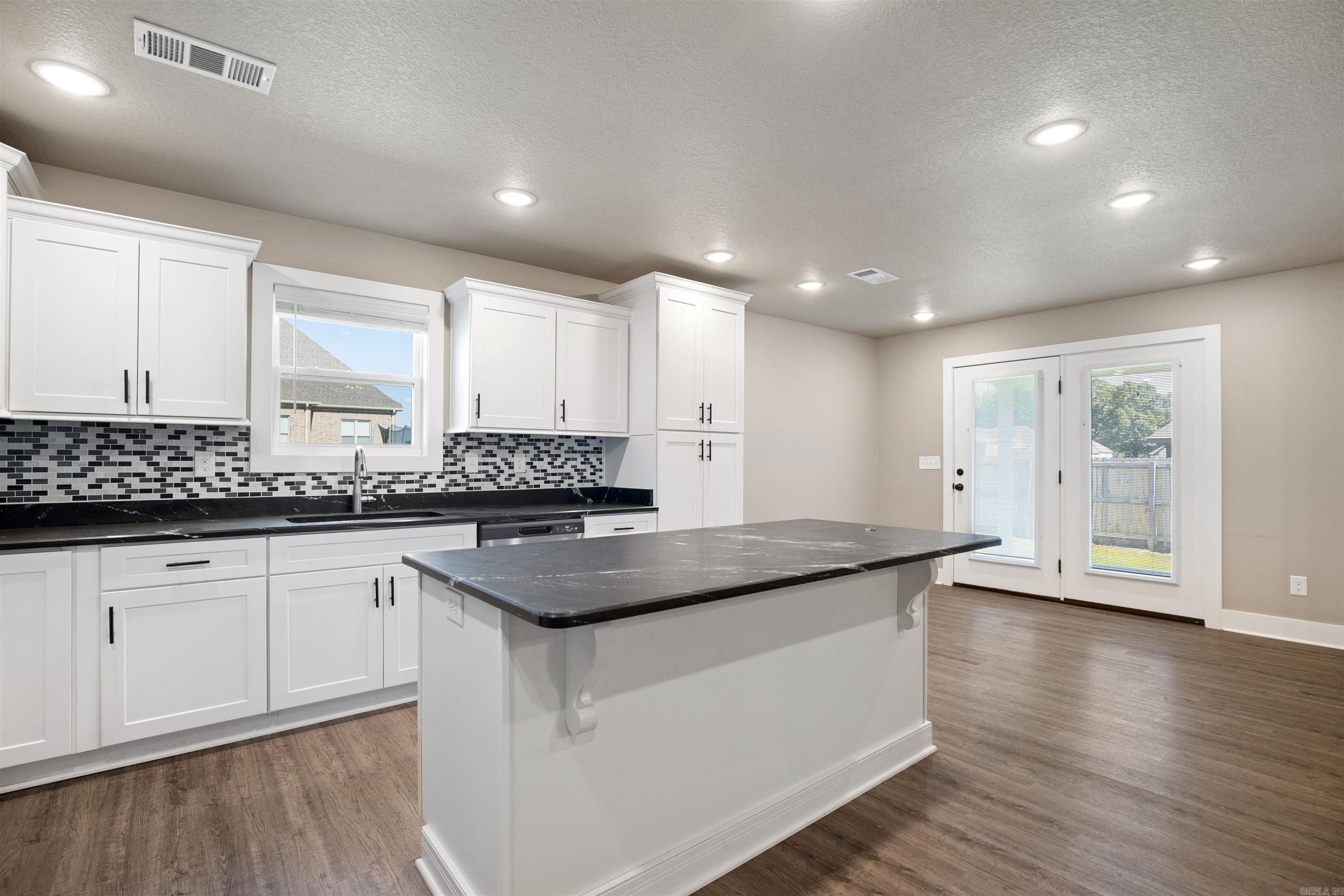 WHISPERING HILLS - Residential
