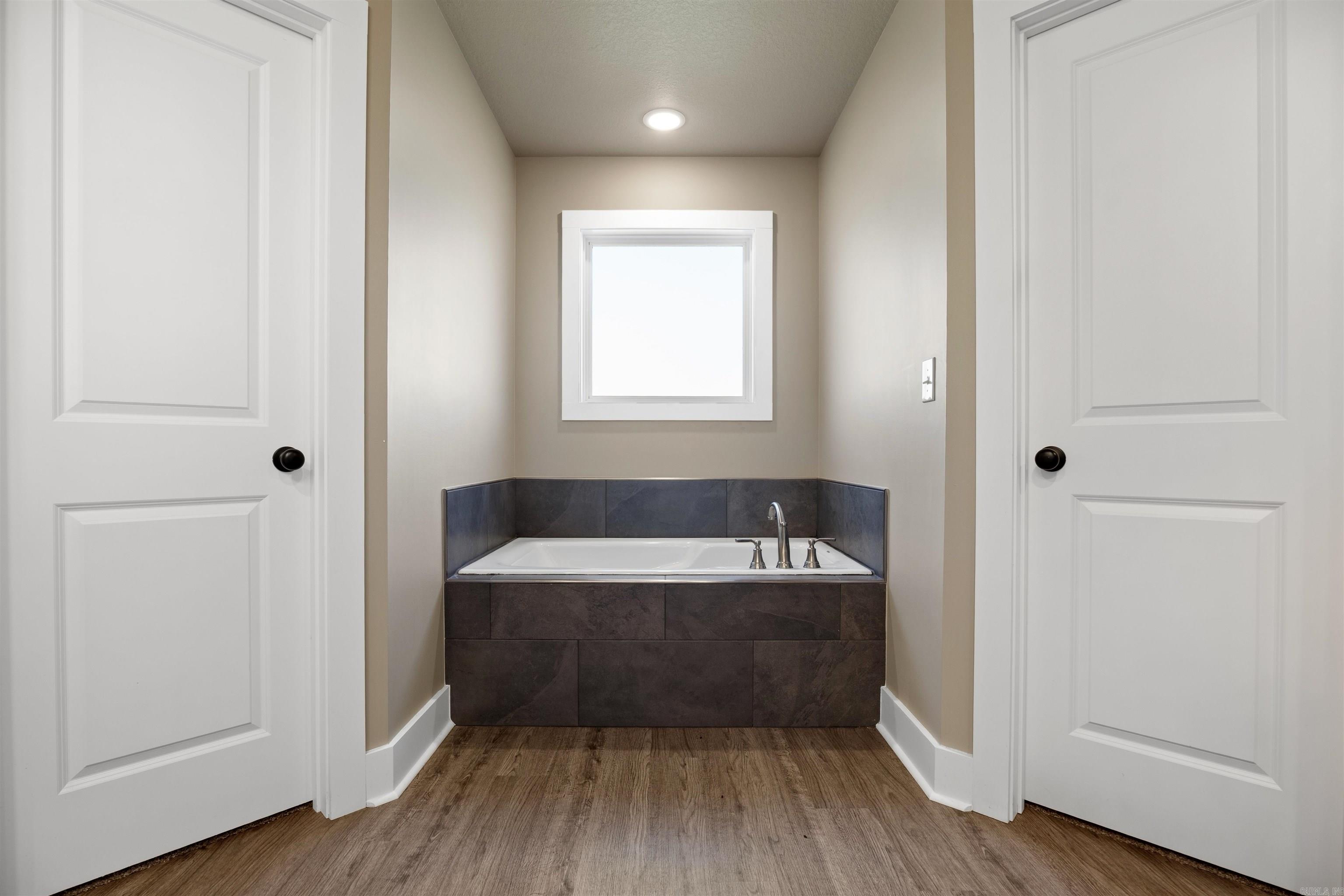 WHISPERING HILLS - Residential