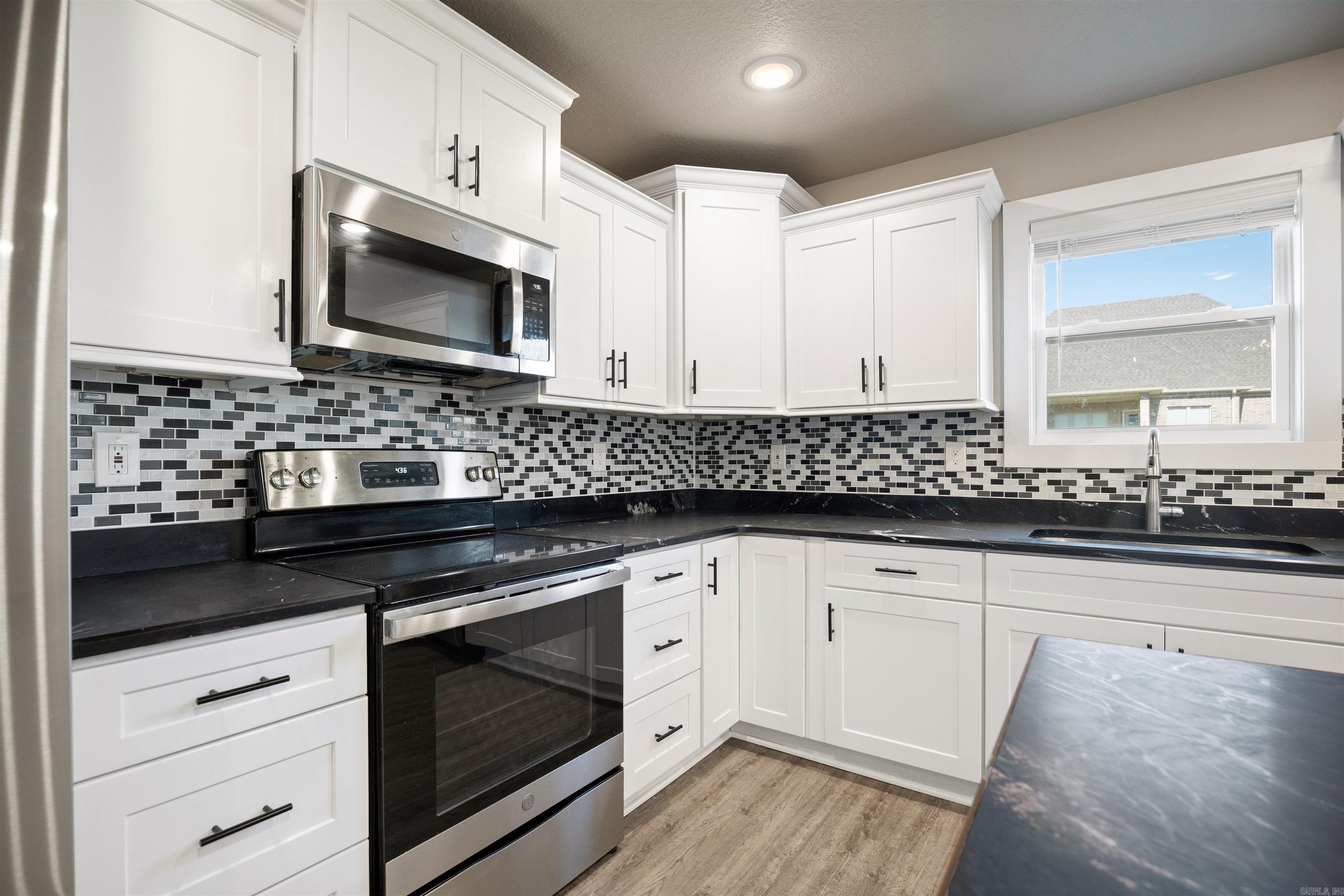 WHISPERING HILLS - Residential