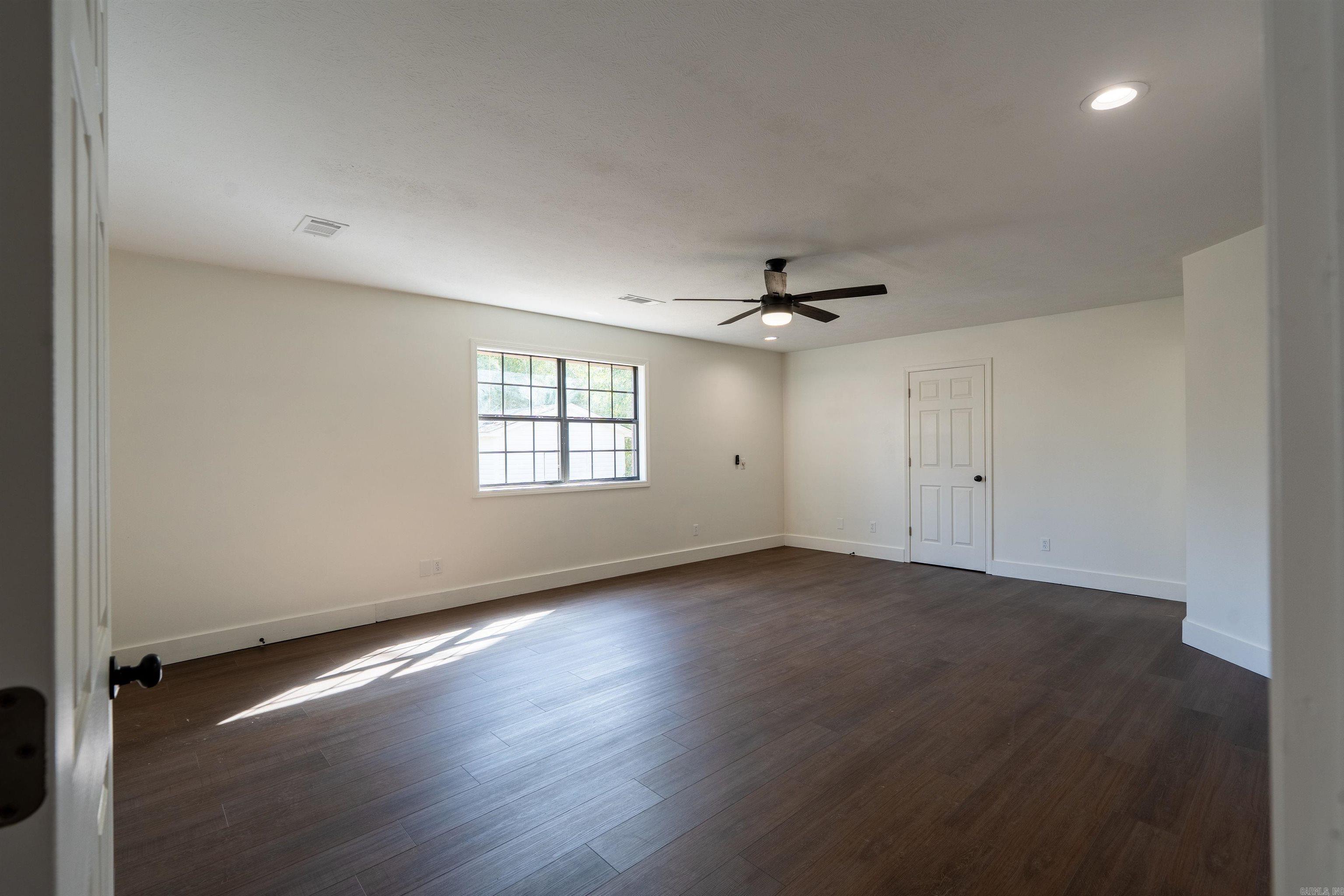 ROLLING MEADOWS (UNREC) - Residential