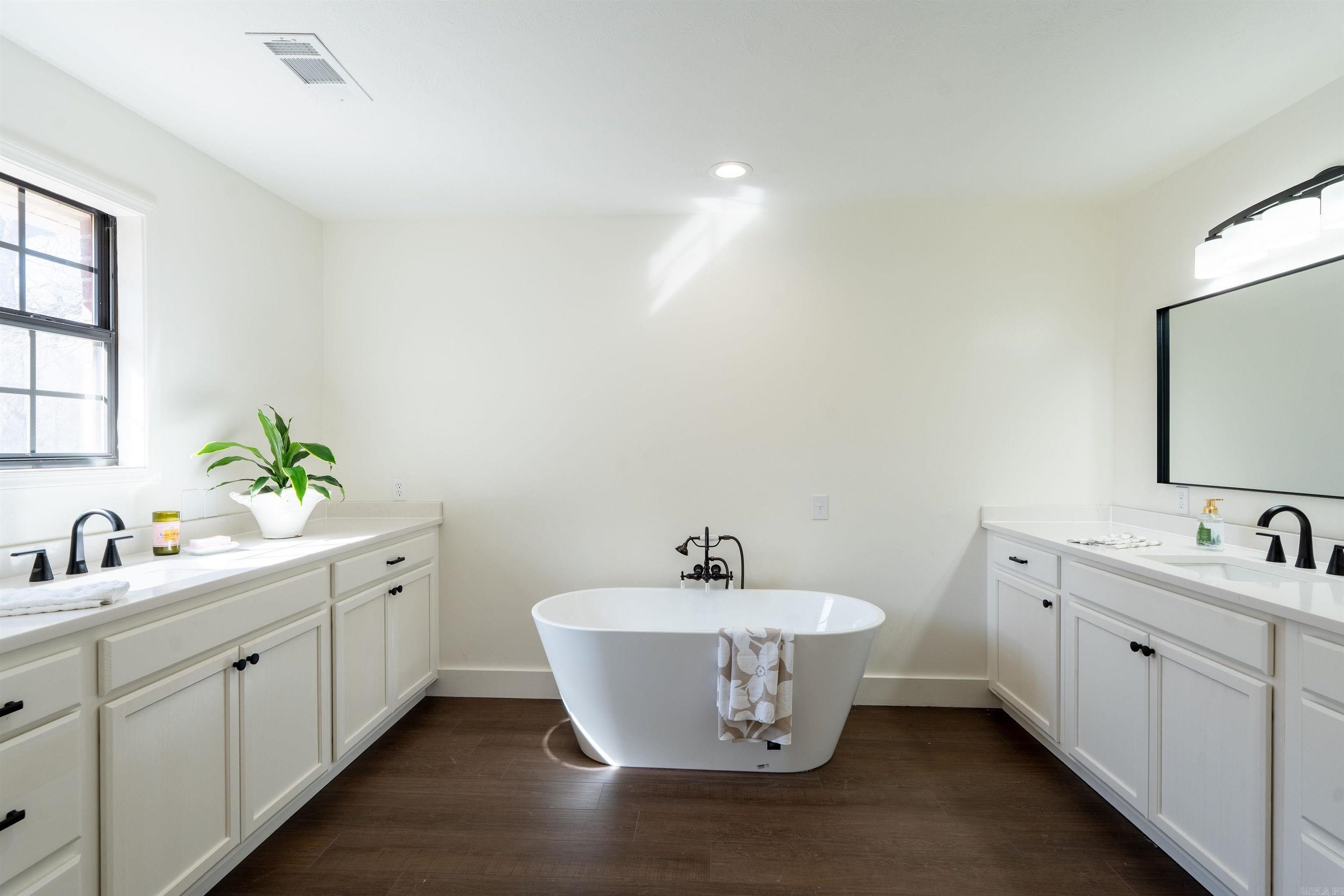 ROLLING MEADOWS (UNREC) - Residential