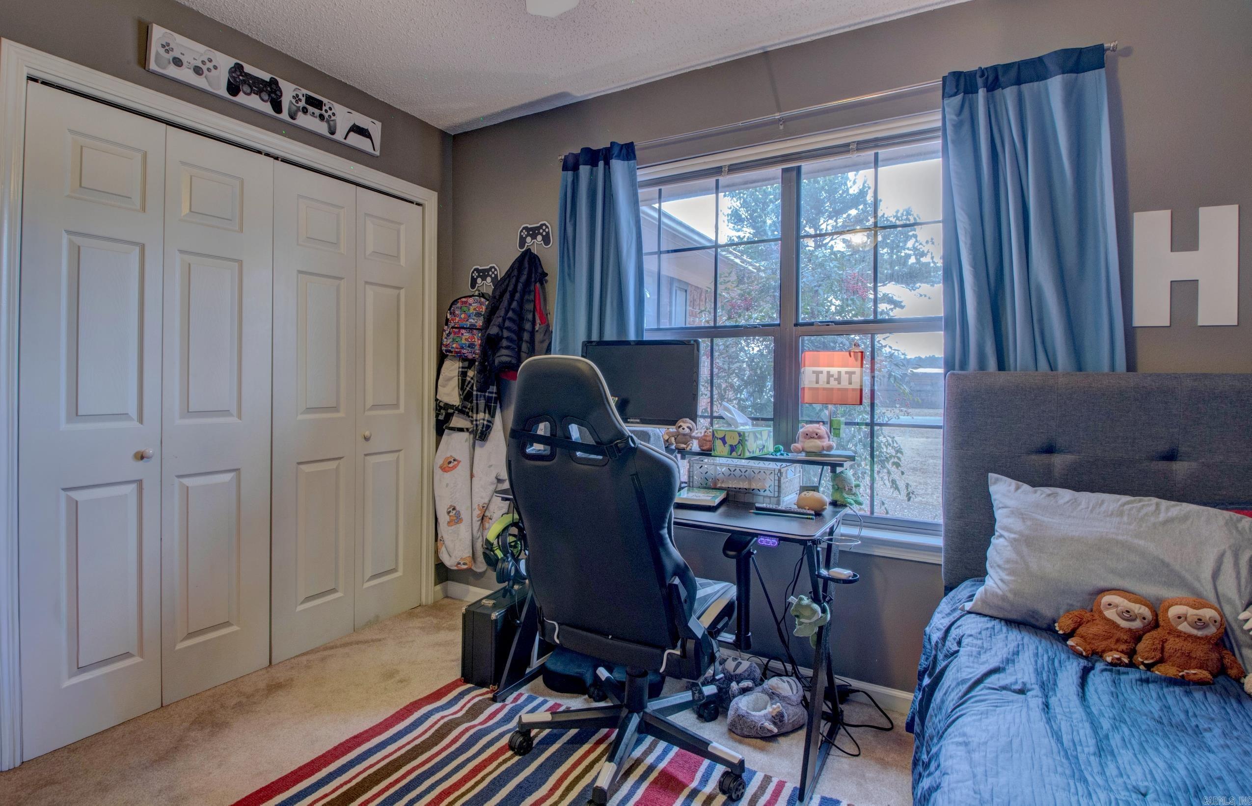 COUNTRY CLUB TERRACE - Residential