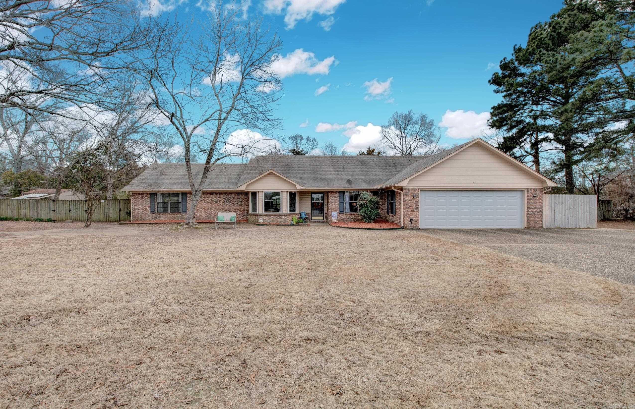 COUNTRY CLUB TERRACE - Residential