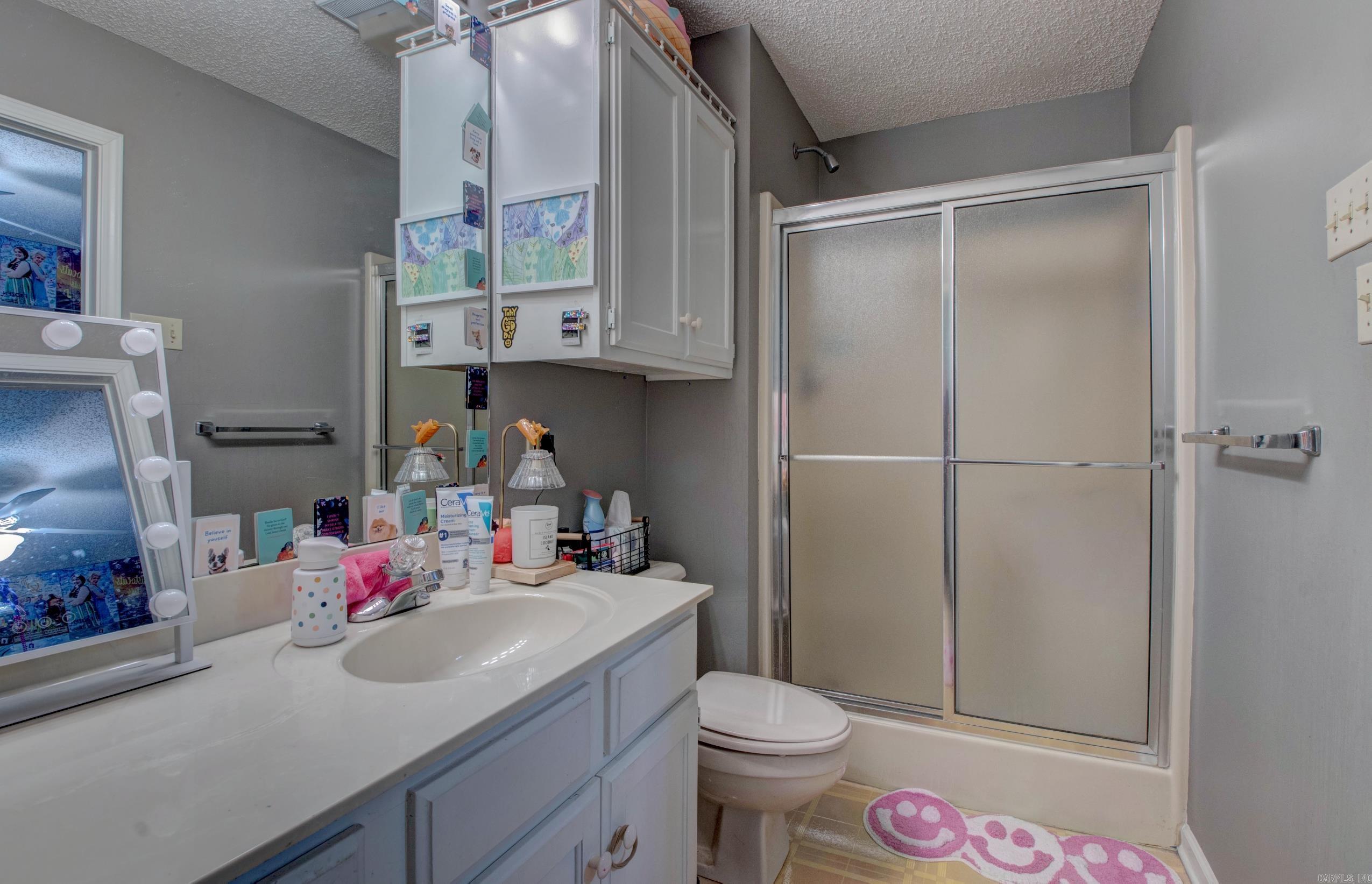 COUNTRY CLUB TERRACE - Residential