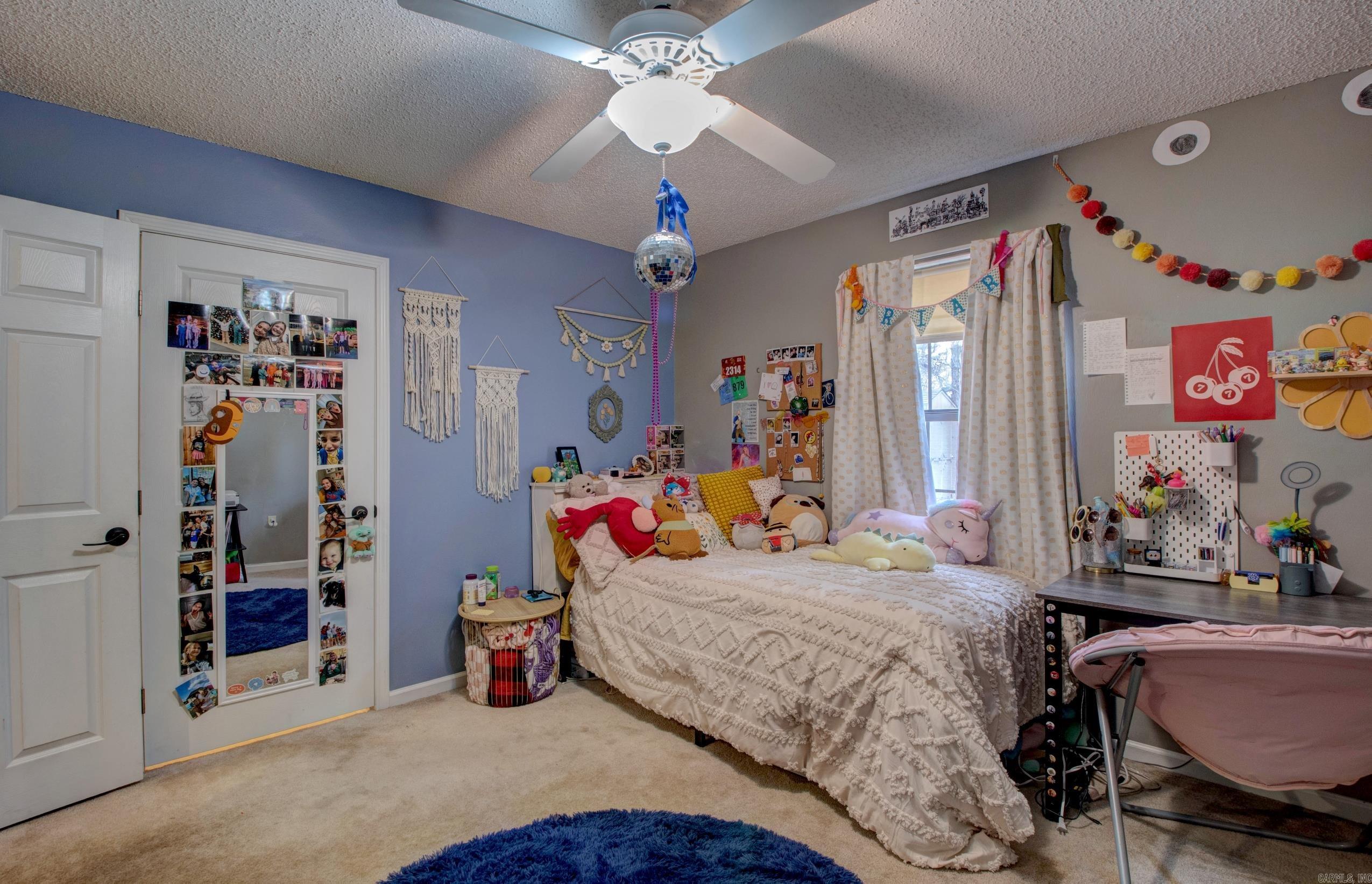 COUNTRY CLUB TERRACE - Residential