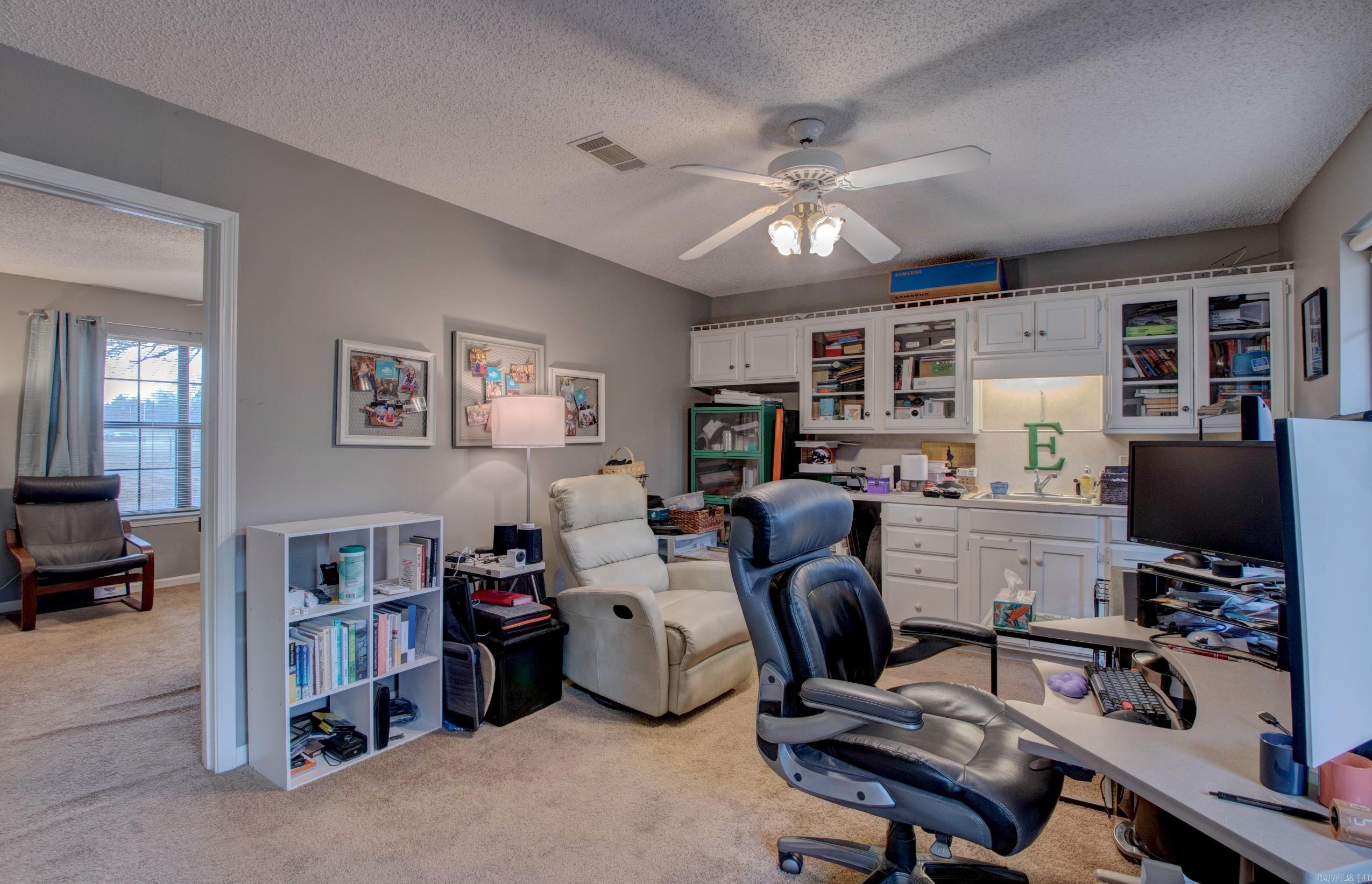 COUNTRY CLUB TERRACE - Residential