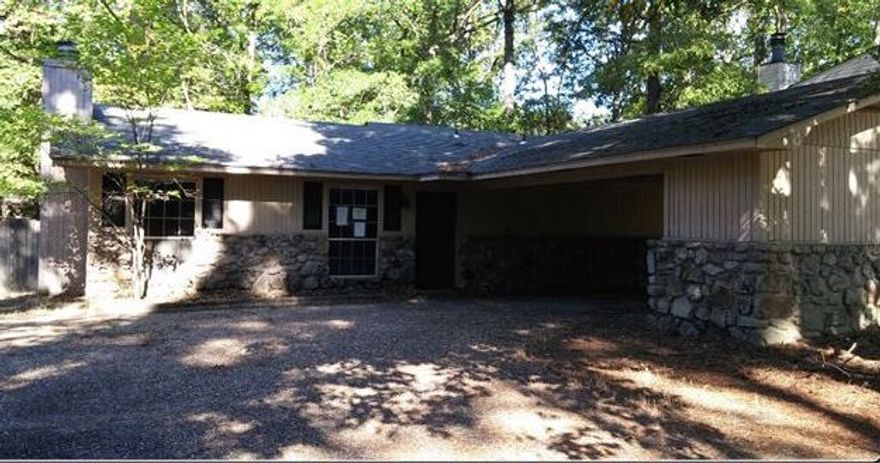 3br/2ba ranch home.  Tree shaded yard perfect for relaxing.  Spacious living room with rock fireplace.