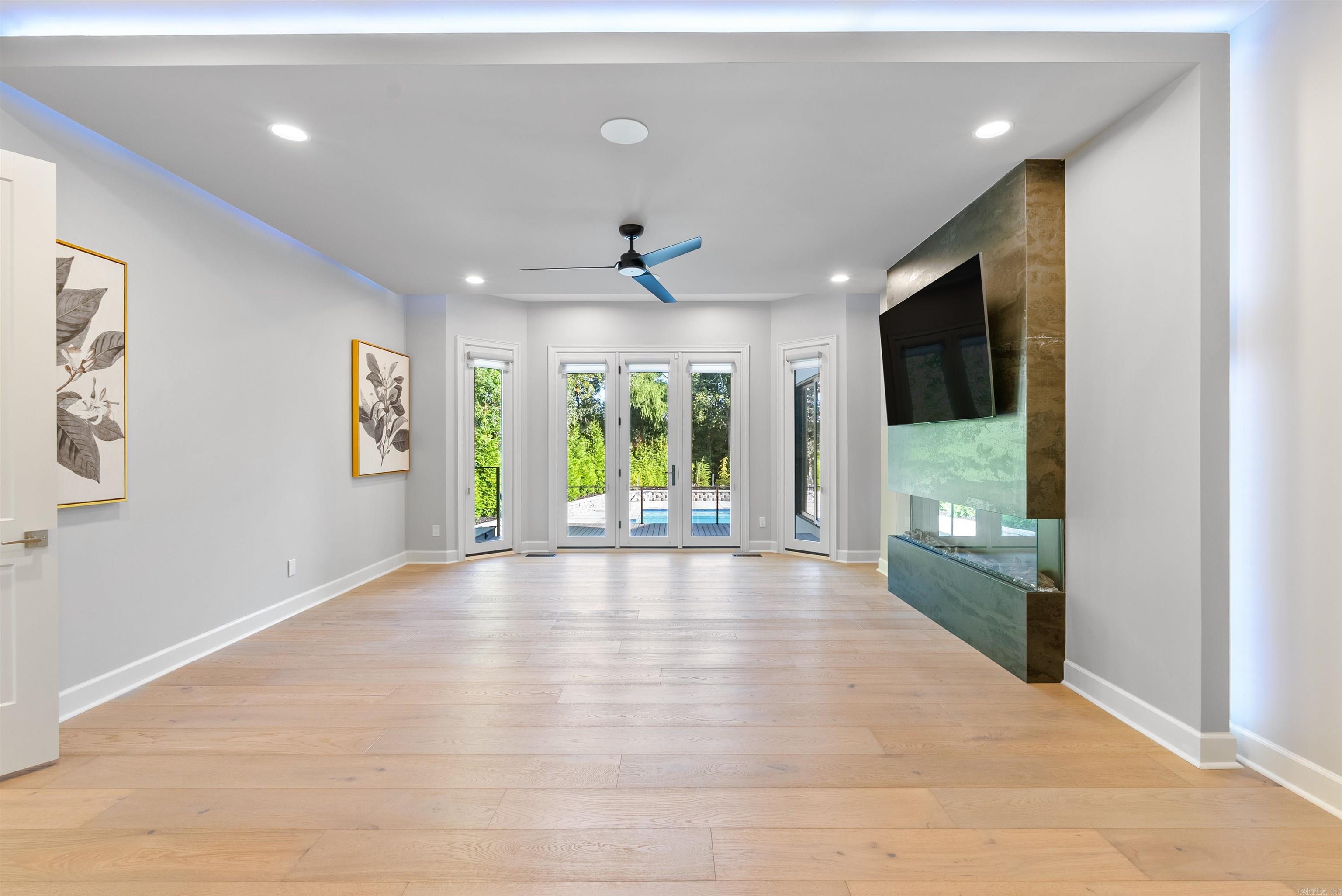 VALLEY FALLS ESTATES - Residential