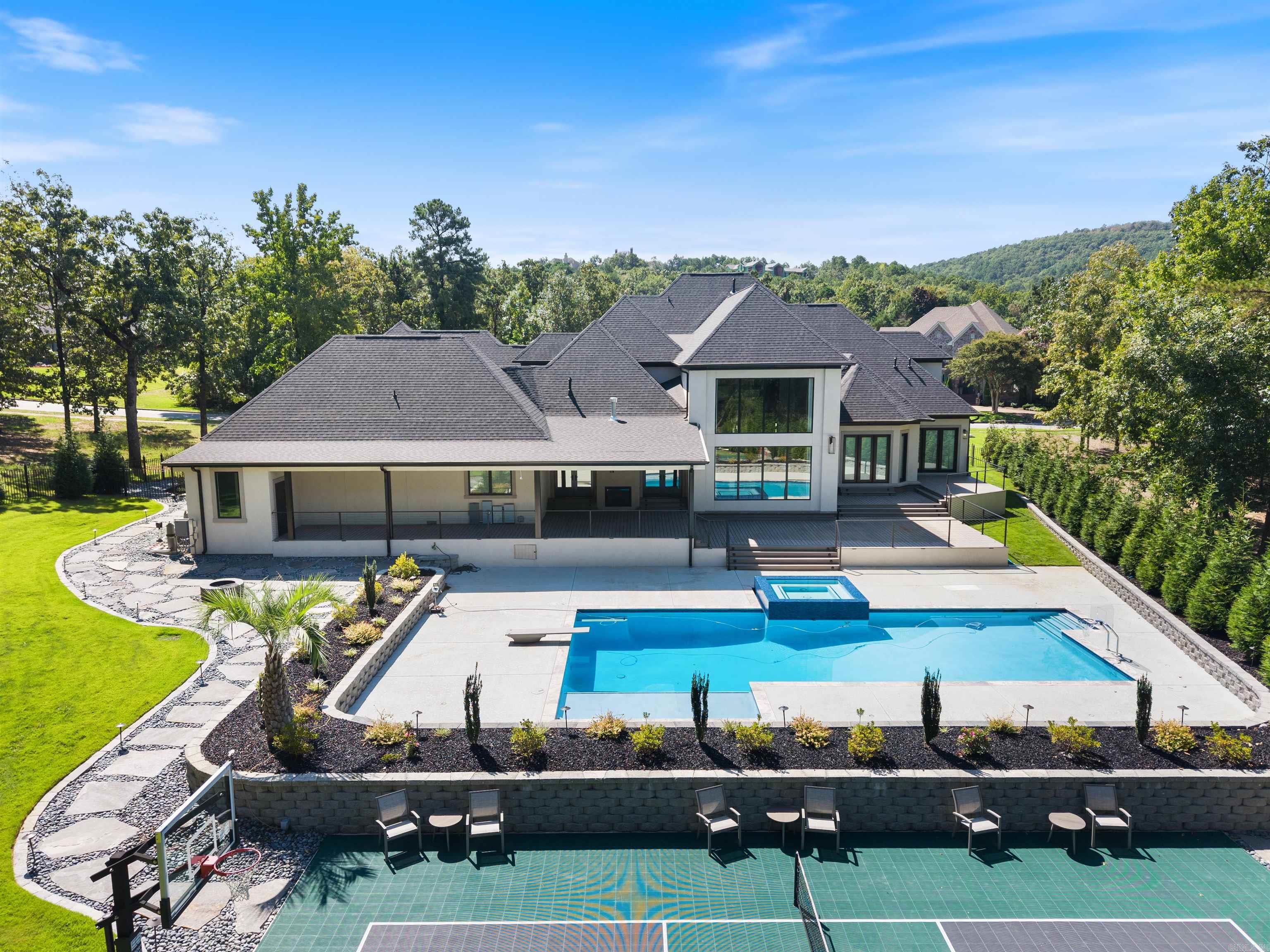 VALLEY FALLS ESTATES - Residential