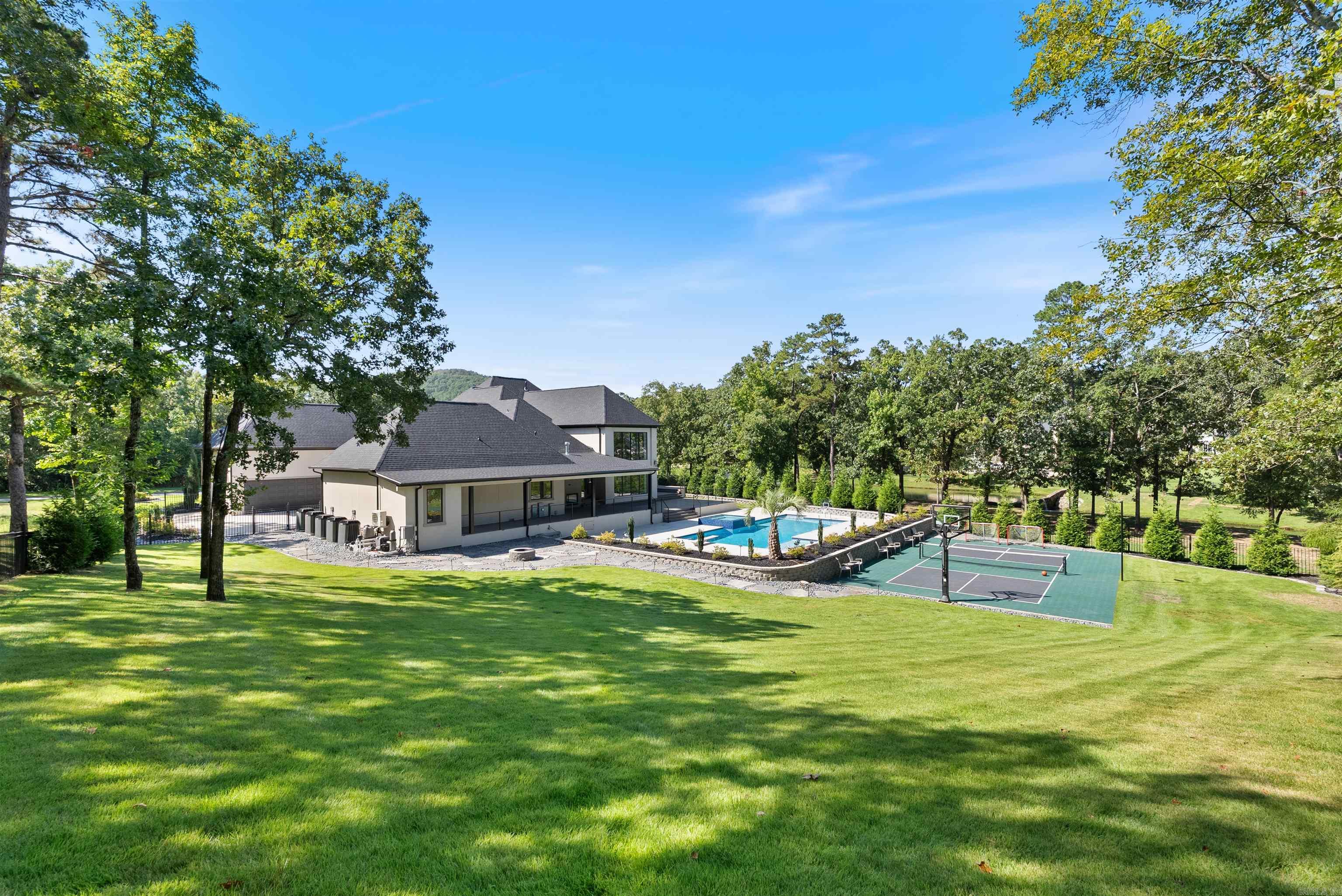 VALLEY FALLS ESTATES - Residential
