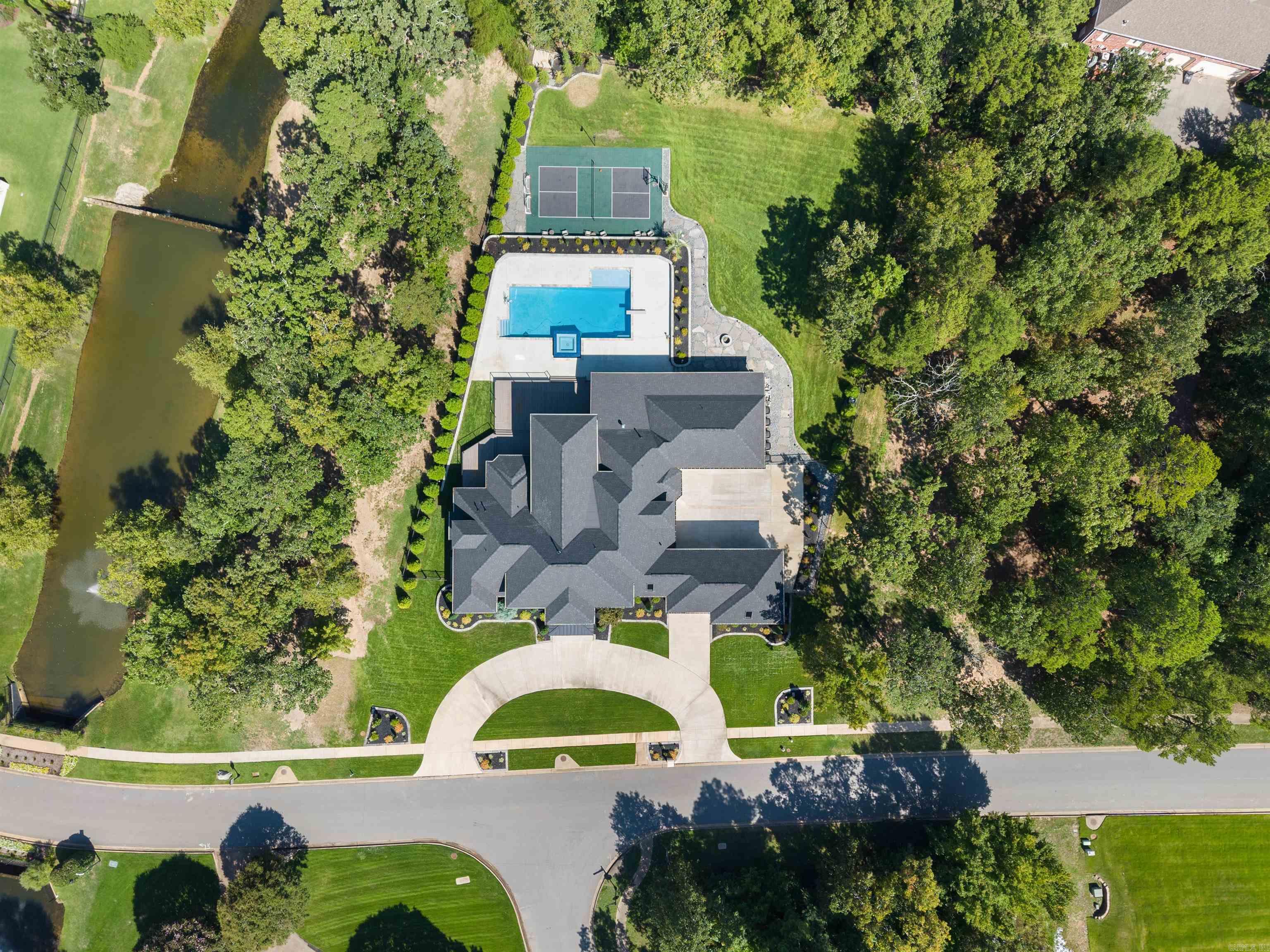 VALLEY FALLS ESTATES - Residential