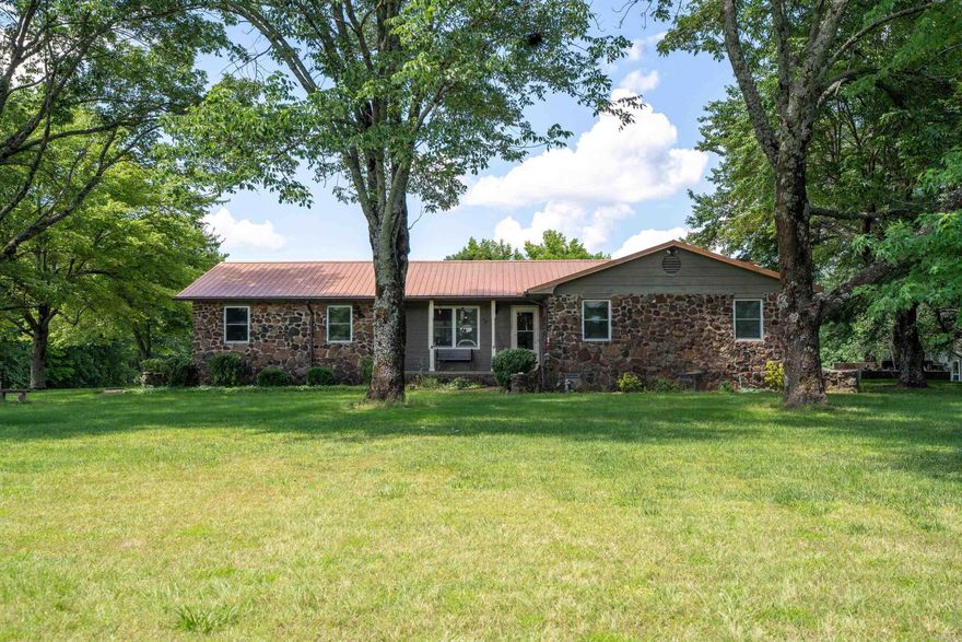 3 BR/2 BA 1622 sf home on 2.6 unrestricted acres 5 miles from Heber Springs, near Greers Ferry Lake and The Little Red River.  Attached 2 car Garage, detached 24 x 36 Shop.,and Storm Shelter..  Single level with open floor plan, bamboo floors and Pella Windows.  Kitchen features breakfast bar and connects easily to dining and living areas.   Dedicated office off Great Room.  Quiet country setting 0.1 miles off Hwy 16 E with room for gardening, animals, hobbies or simply enjoying the breeze blowing across the spacious back deck.
