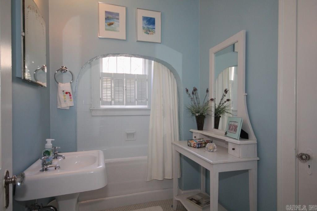 Newtons - Residential