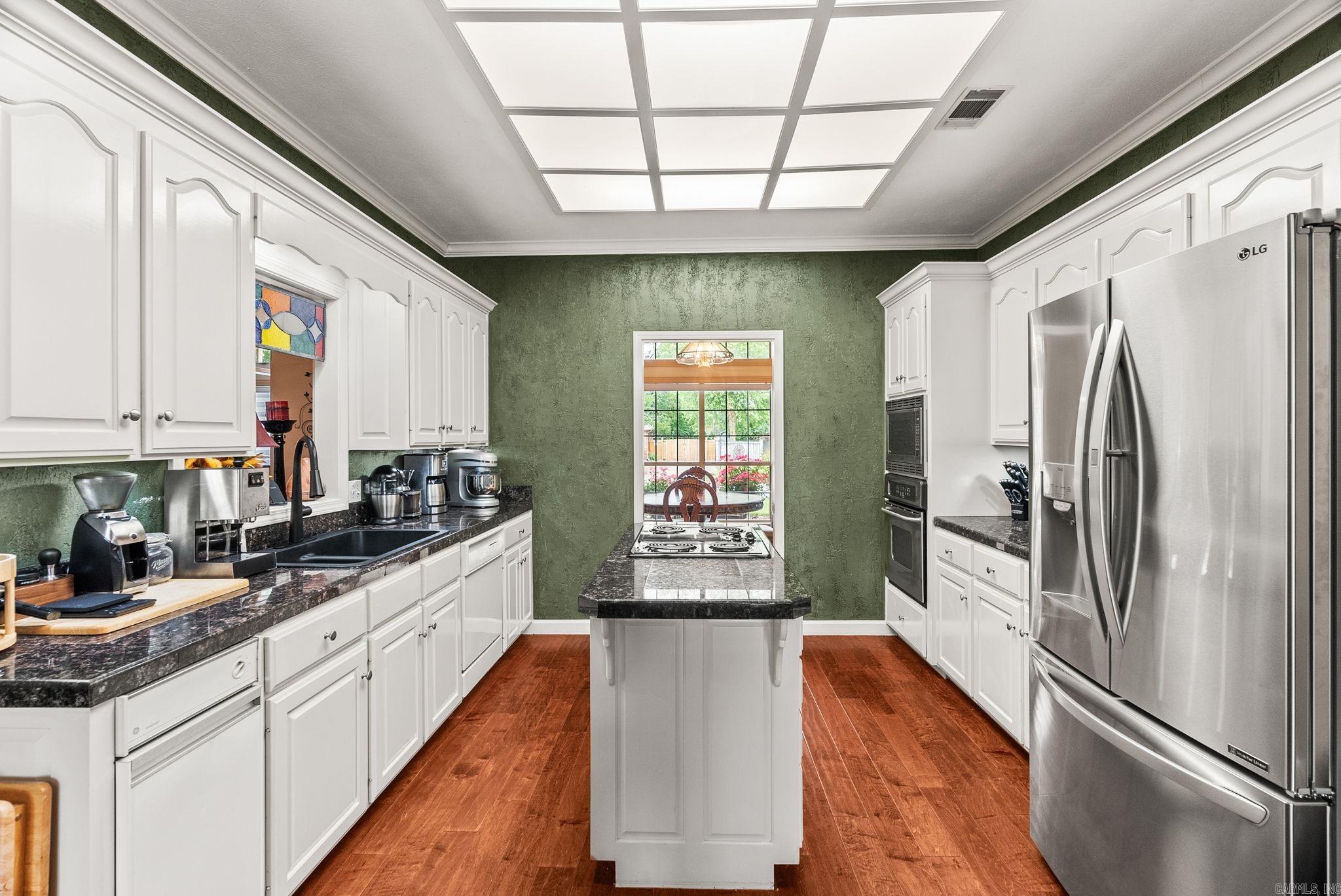 Royal Oaks - Residential