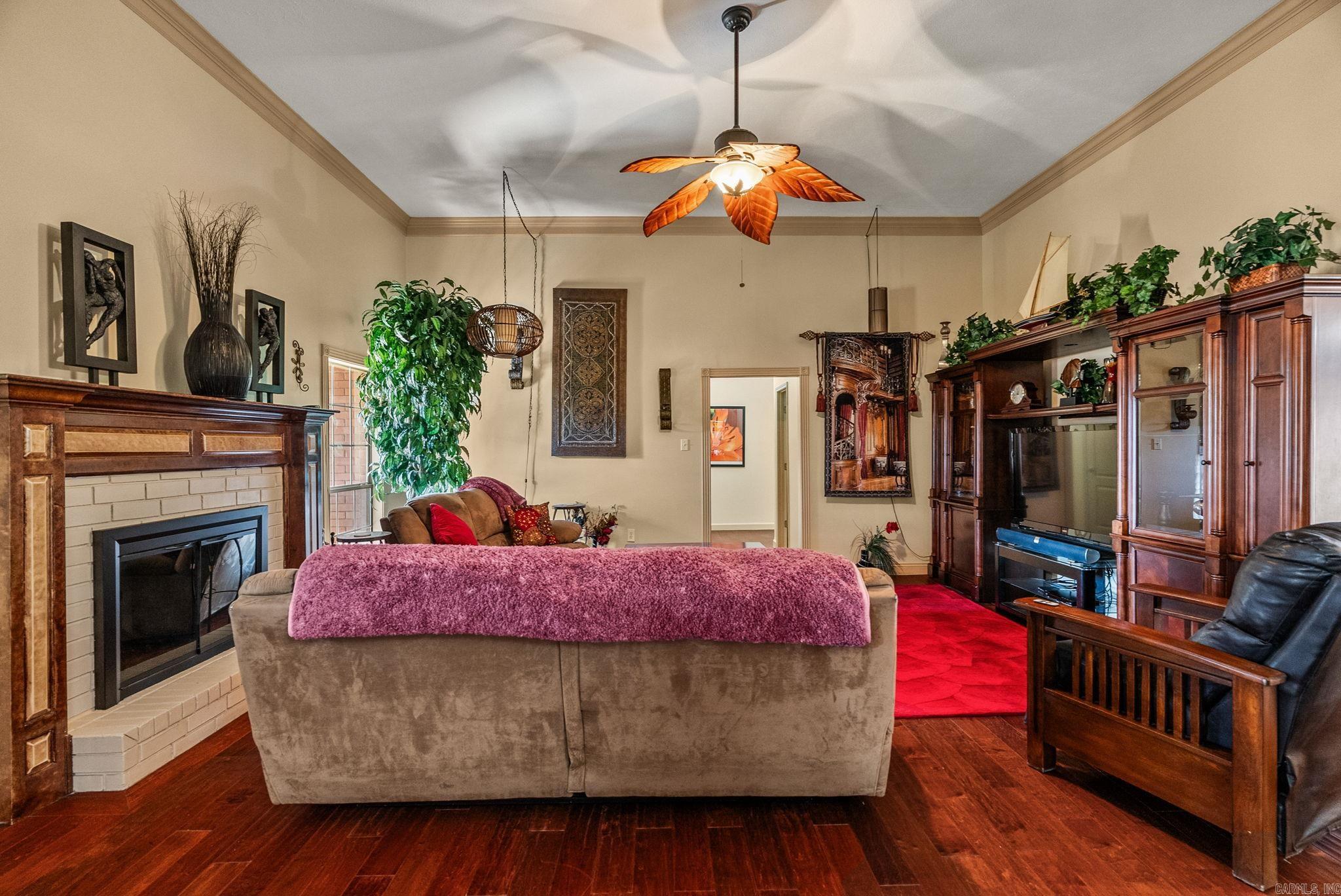 Royal Oaks - Residential