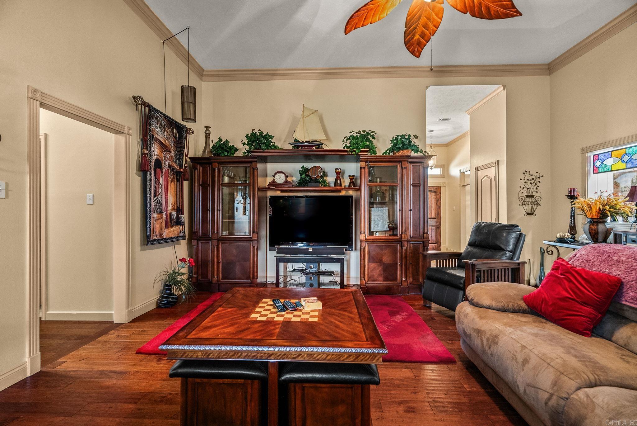 Royal Oaks - Residential