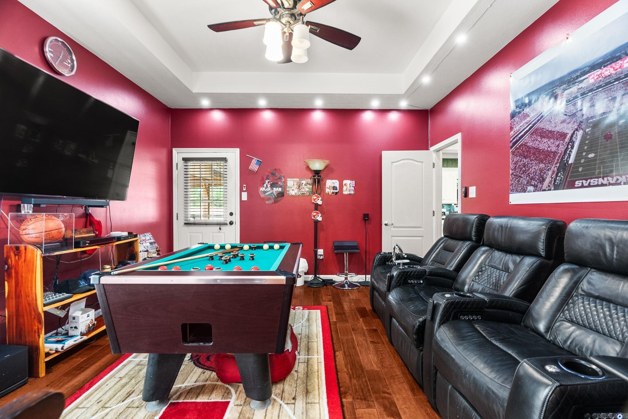 Royal Oaks - Residential