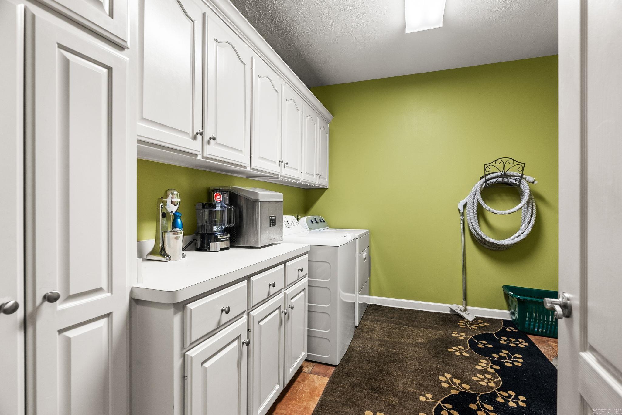 Royal Oaks - Residential