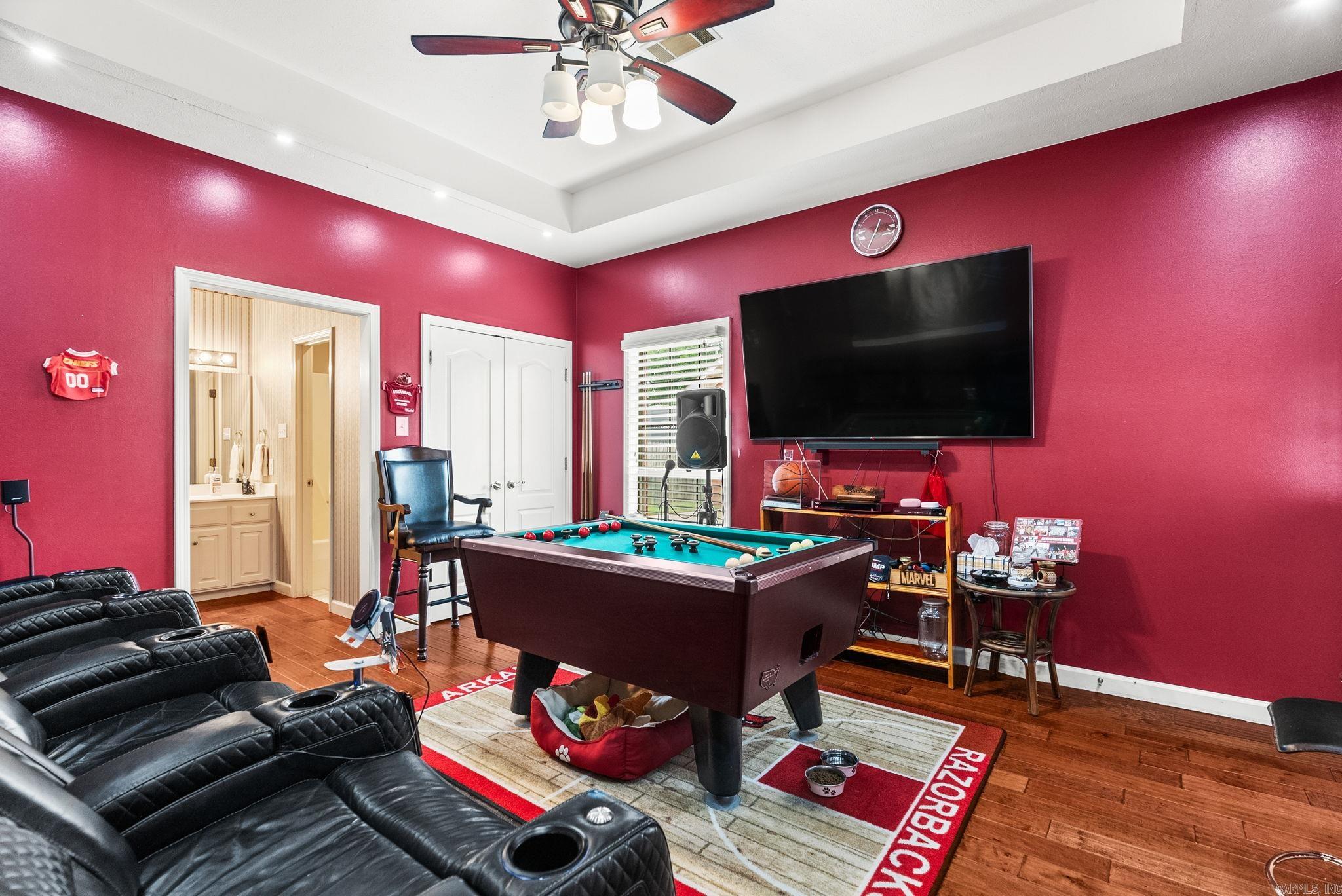 Royal Oaks - Residential