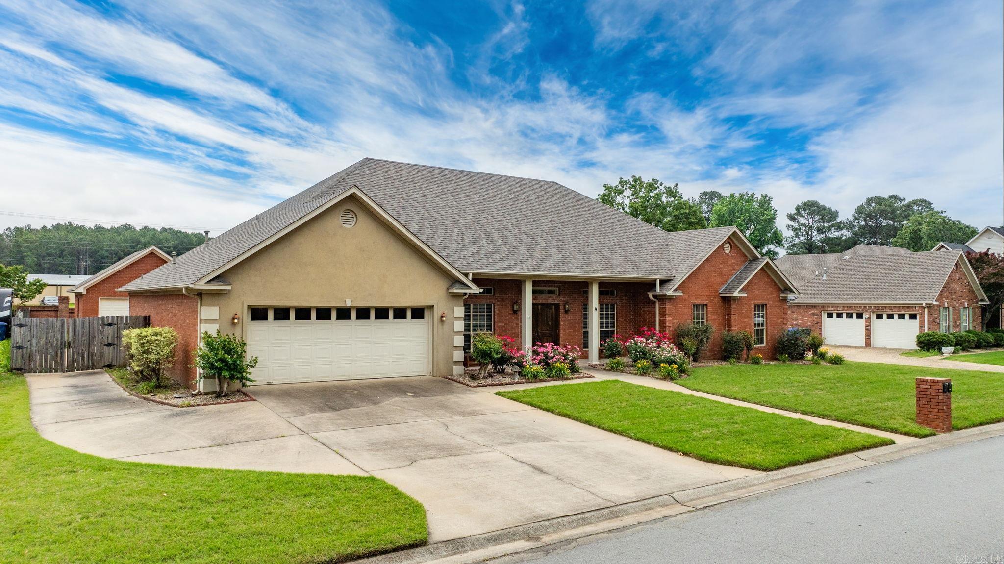 Royal Oaks - Residential