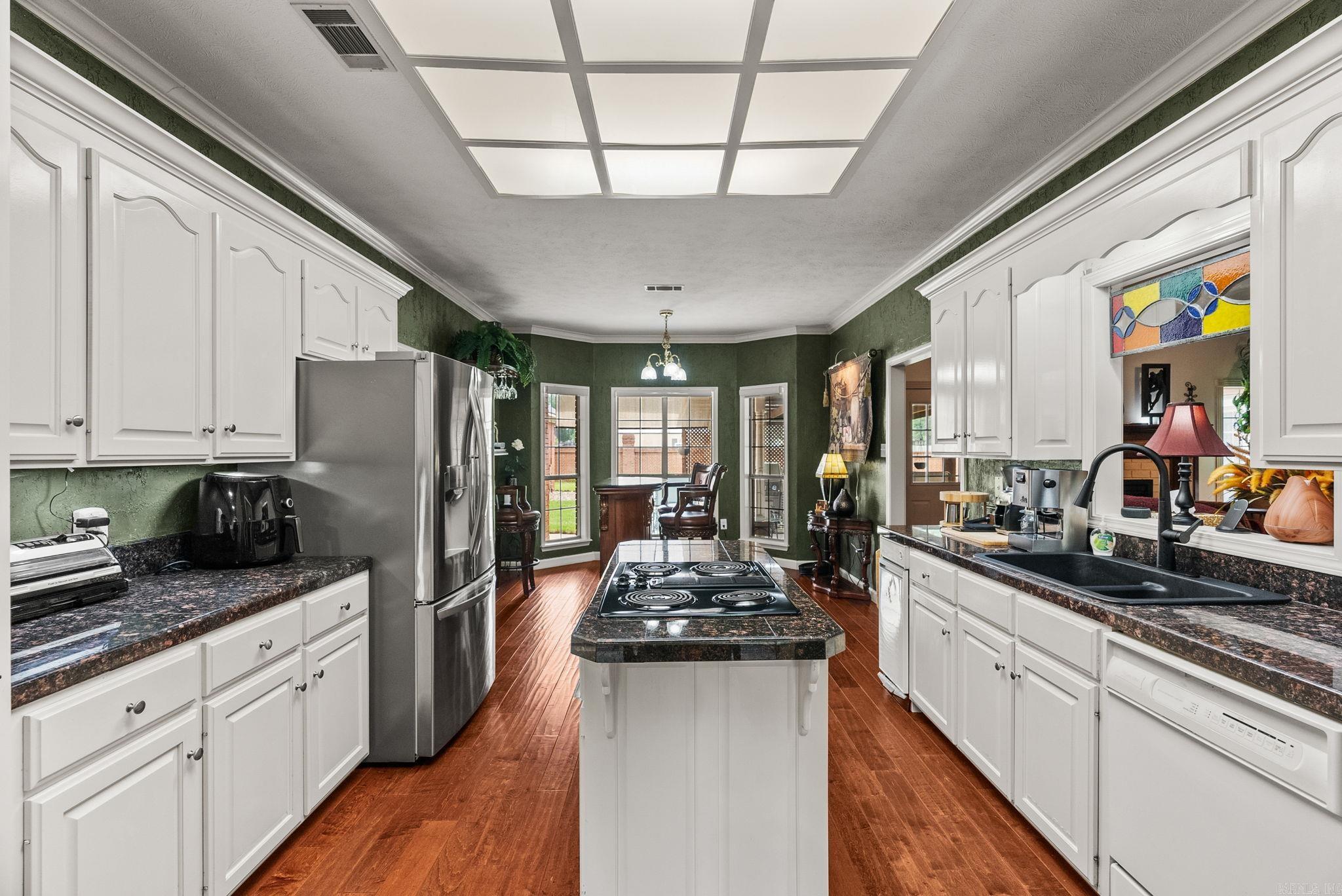 Royal Oaks - Residential