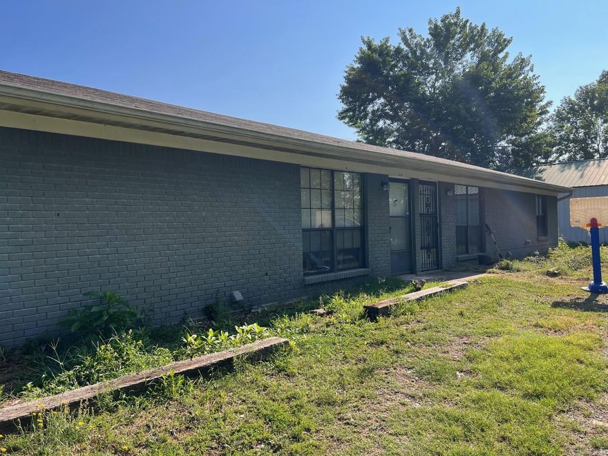 Great property conveniently located on quiet street in Maumelle area. Close to I40, restaurants, and other area amenities. Brick duplex features two 2 bedroom 1 bath units. Both feature vaulted ceilings in living rooms, spacious eat in kitchens, and laundry rooms. Duplex built in 2002. Mobile home is a spacious 2 bedroom 2 bath unit with open living and split bedroom plan. Mobile home is from 1983. All three units are rented. Large shop, approx. 24 x 40' features 12' door, concrete slab floor with electric & plumbing. Great for personal shop, storage or rental income. All on approximately ½ acre. See agent remarks!