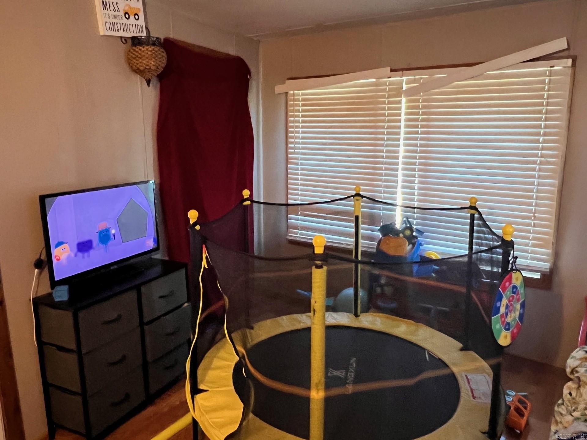 Metes & Bounds - Residential Income