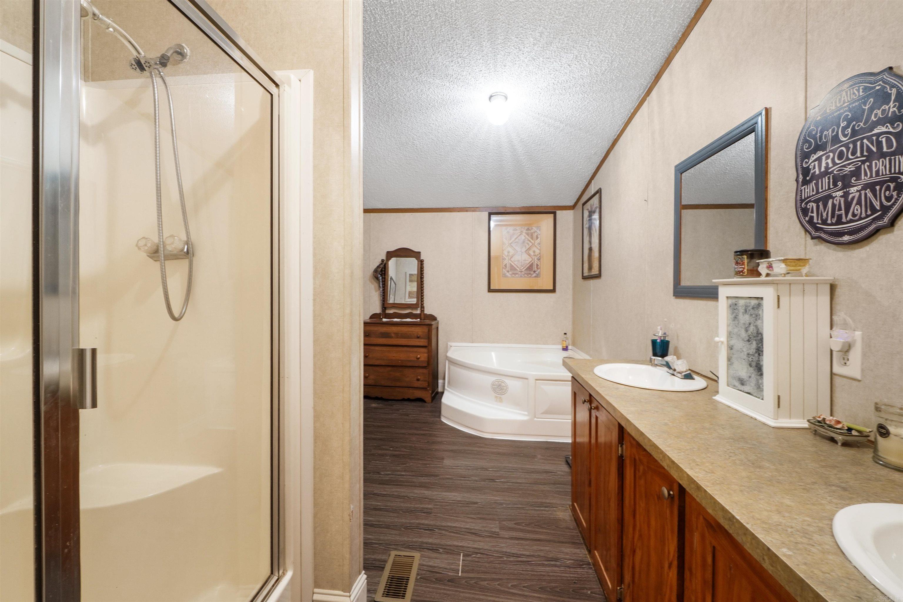 BAYVIEW HEIGHTS - Residential