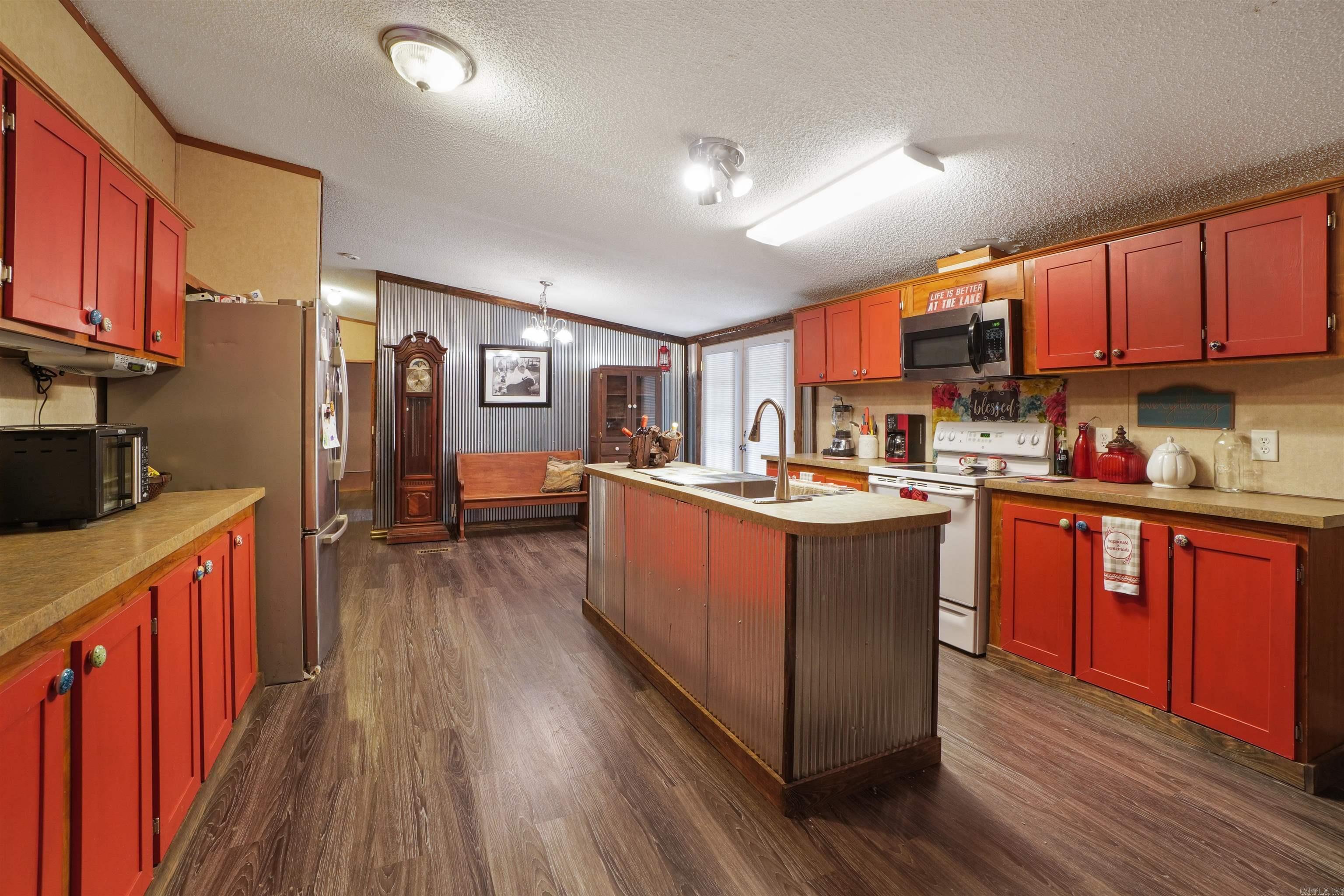 BAYVIEW HEIGHTS - Residential