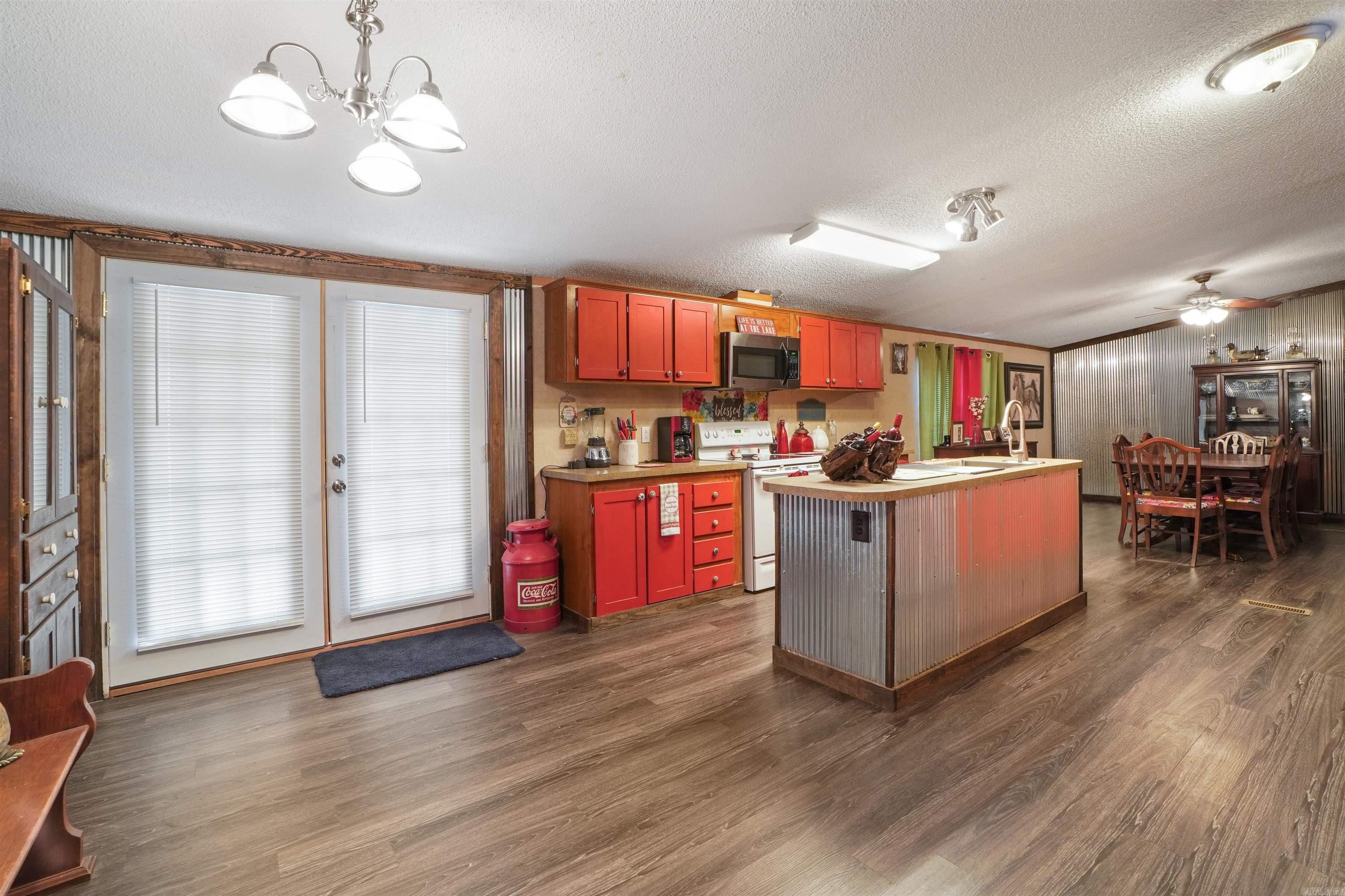 BAYVIEW HEIGHTS - Residential