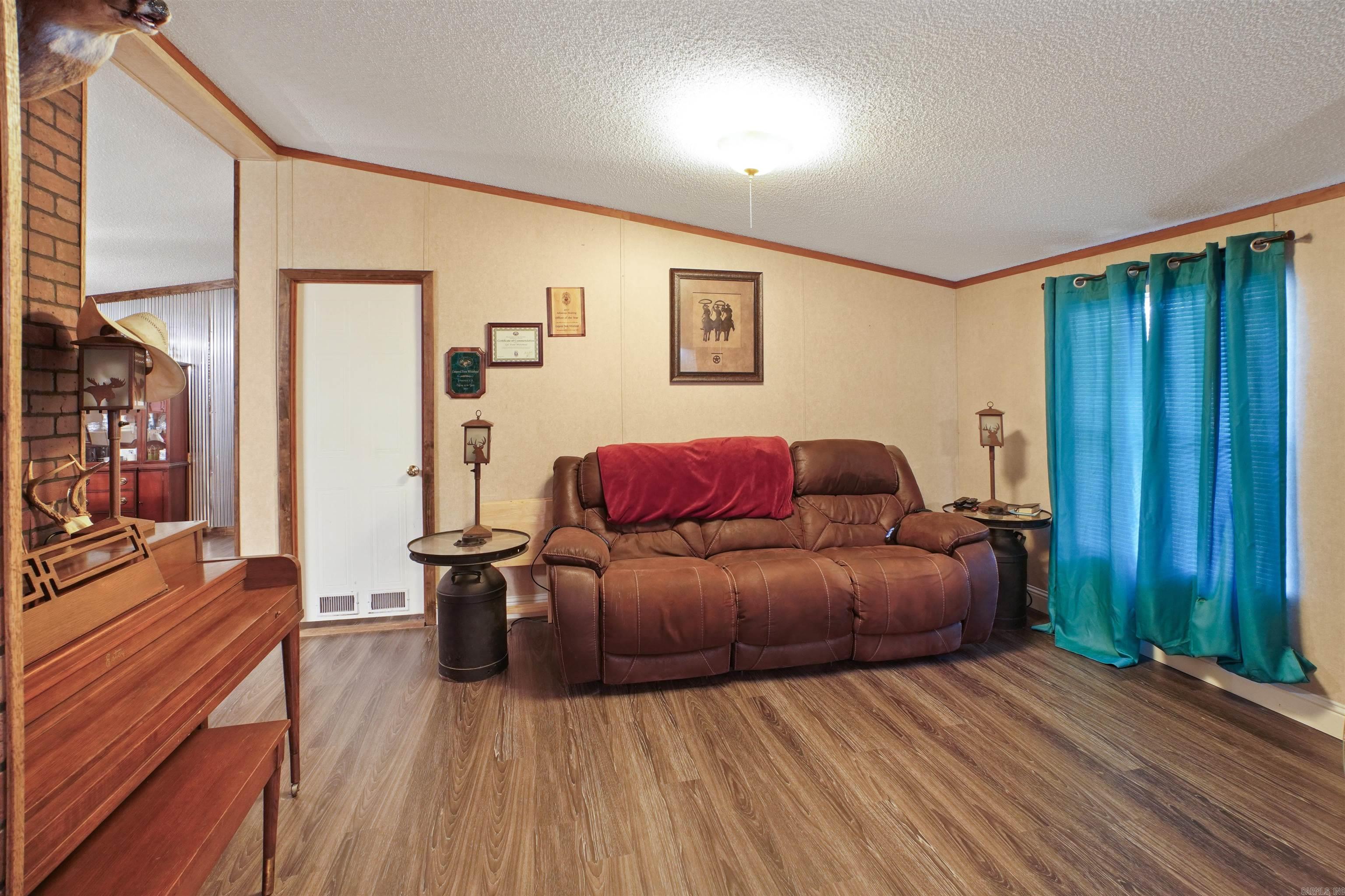 BAYVIEW HEIGHTS - Residential