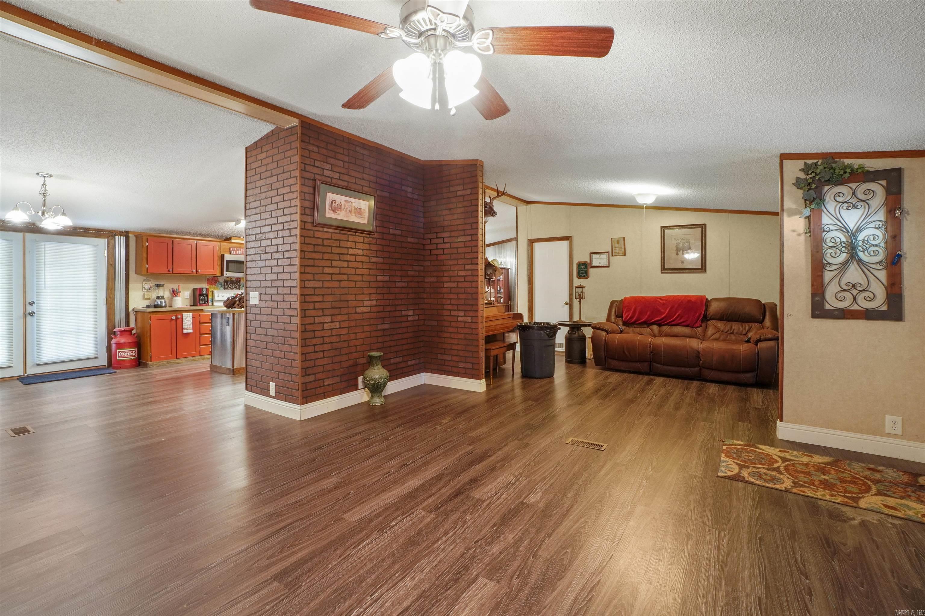 BAYVIEW HEIGHTS - Residential