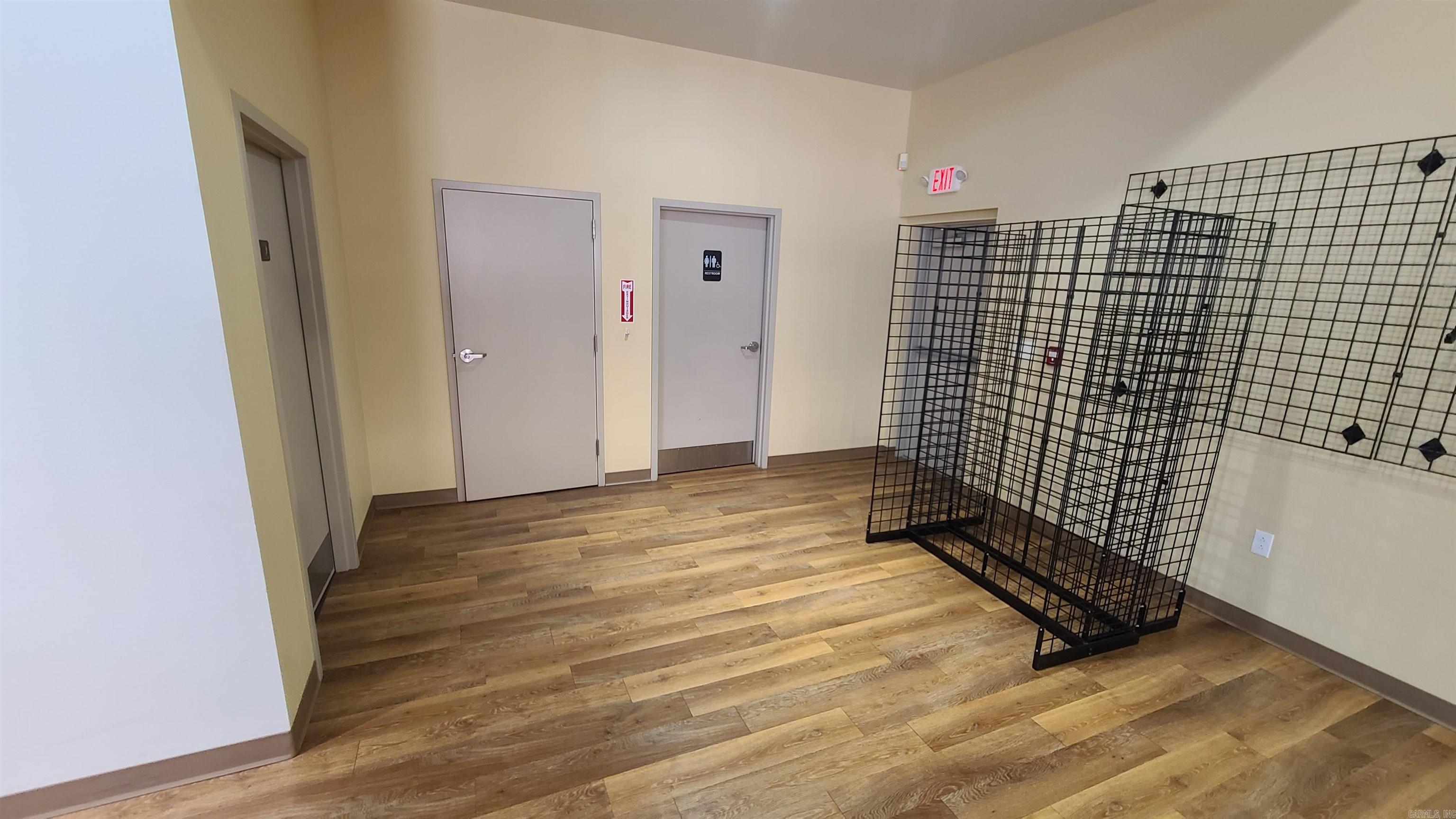 HSR BLK - Commercial Sale