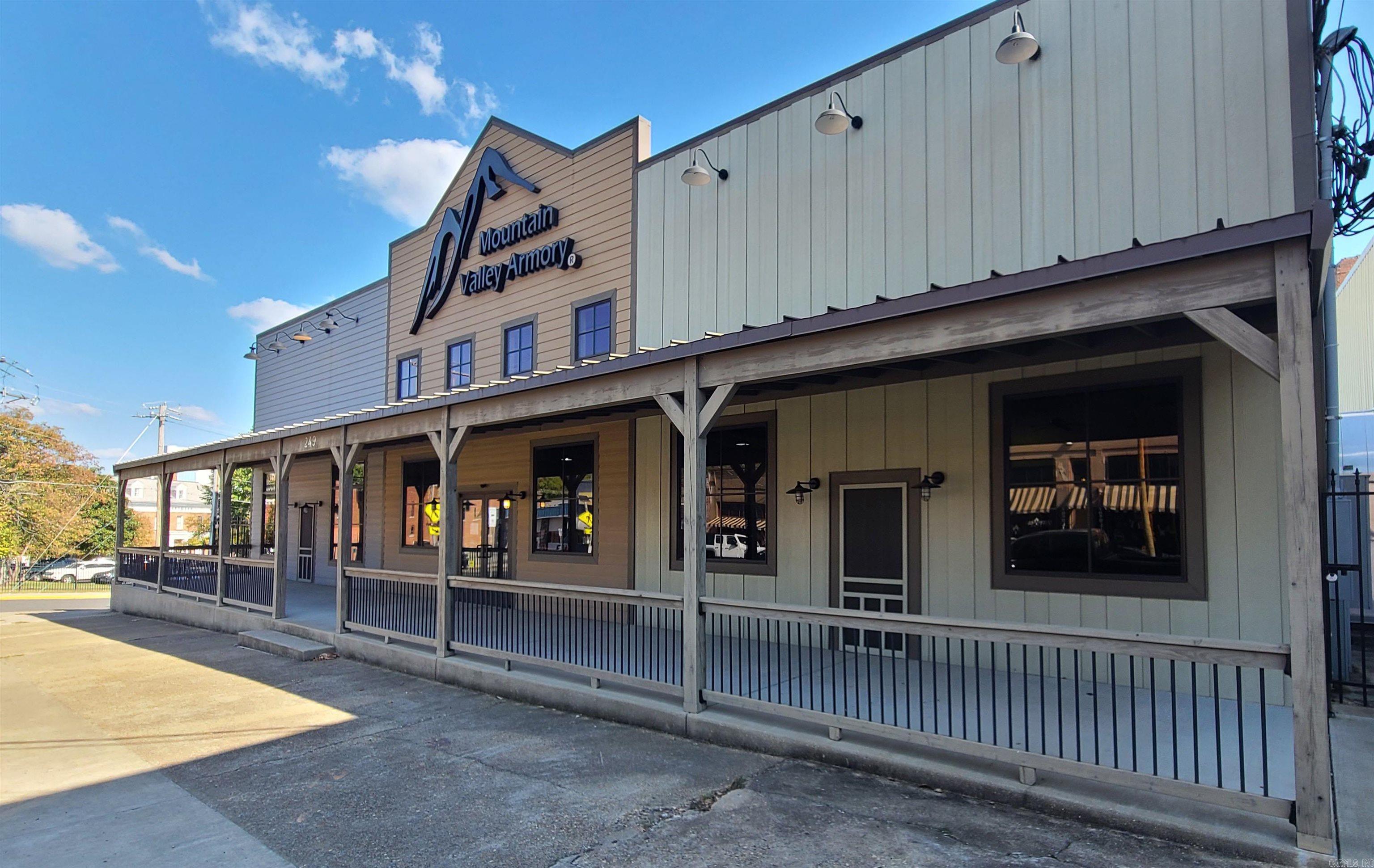 HSR BLK - Commercial Sale