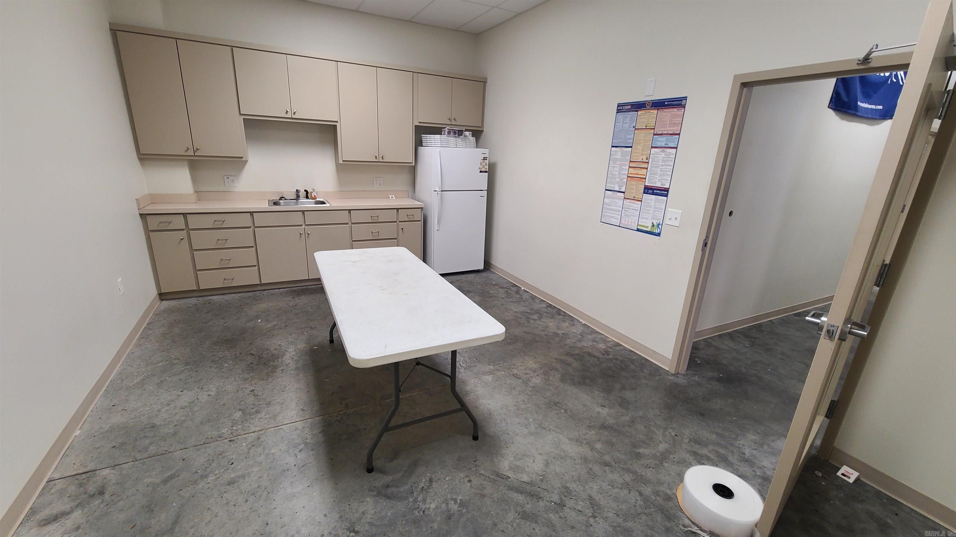 HSR BLK - Commercial Sale