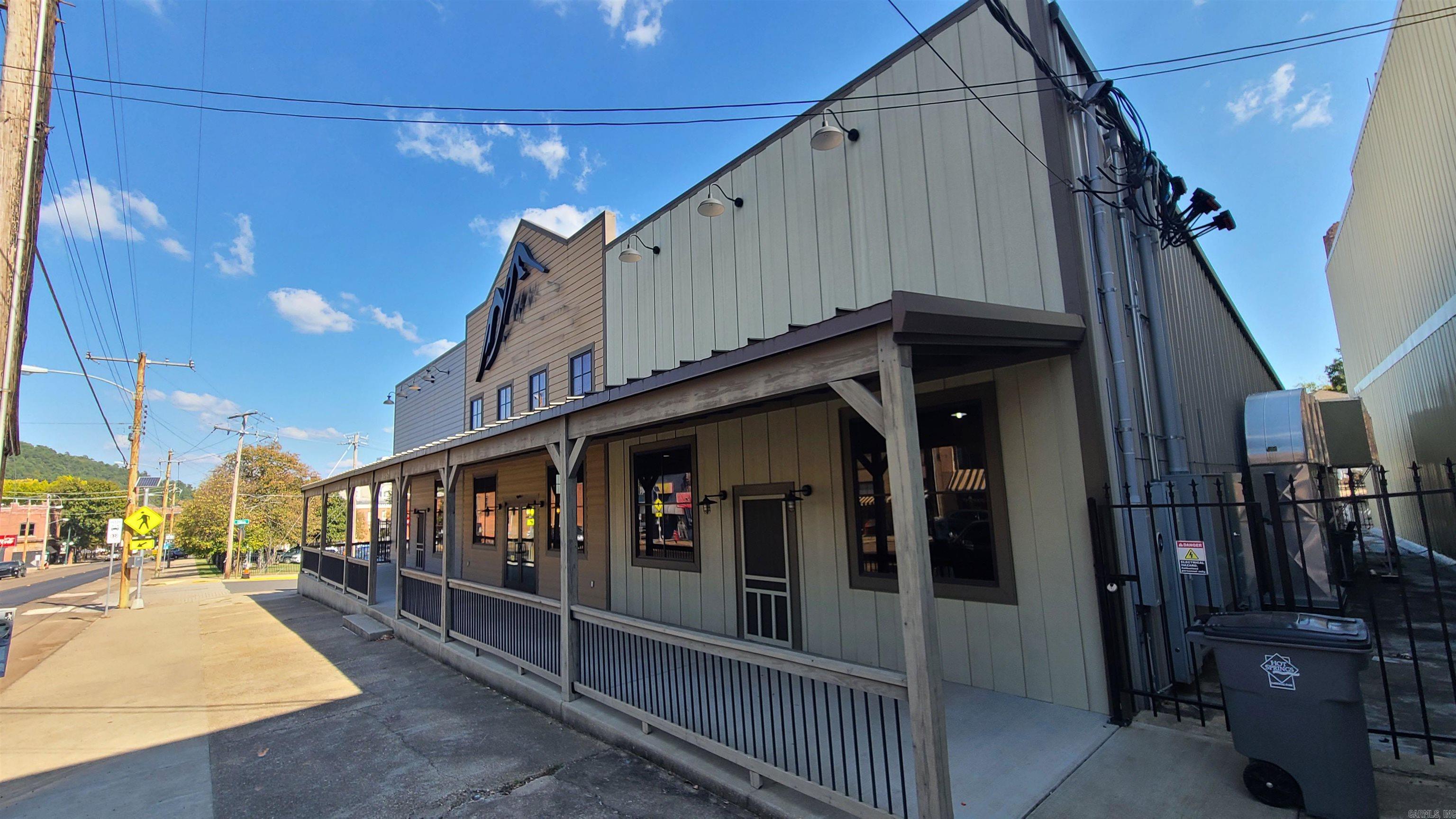 HSR BLK - Commercial Sale