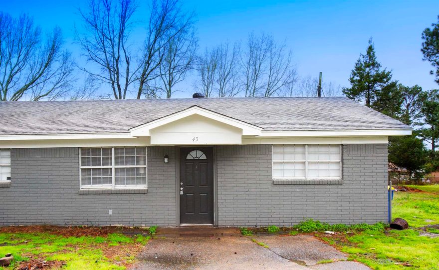 Newly remodeled 2b/1ba located in Cabot. All new paint and flooring throughout! Modern light fixtures in the bathroom. There is also a laundry room! The lease for this property is for 2 years with a 3% increase after the first year. Income has to be three times the rent unless you receive a housing voucher.