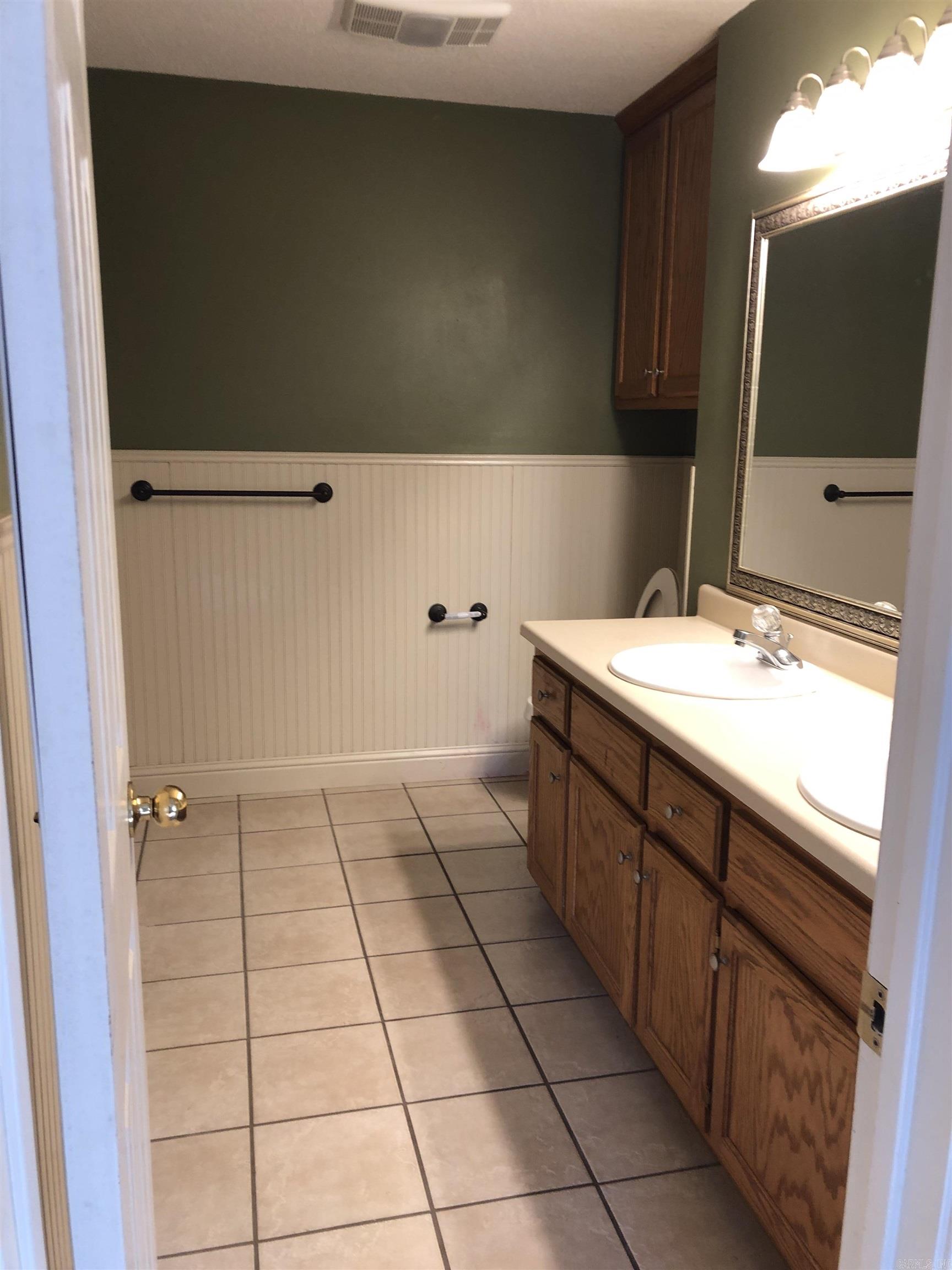 Meadows - Residential Lease