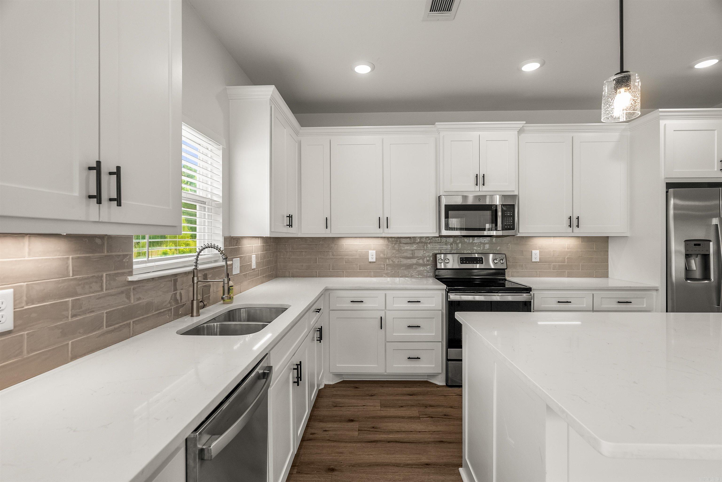 ANDRES GARDENS - Residential