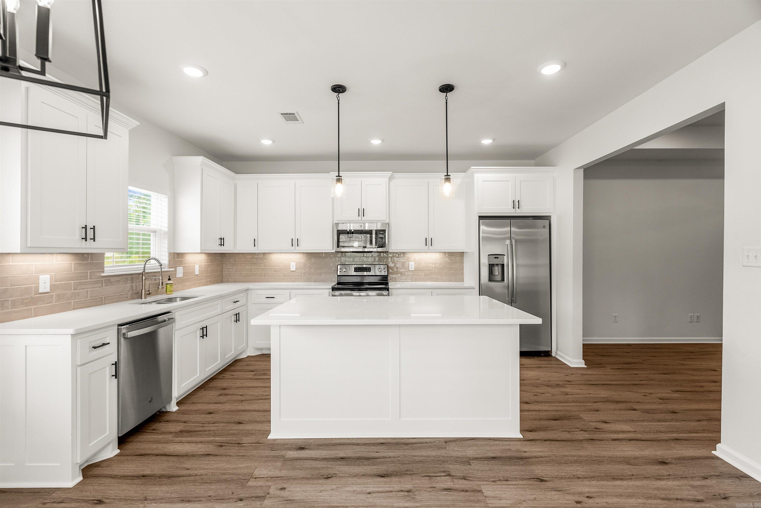 ANDRES GARDENS - Residential