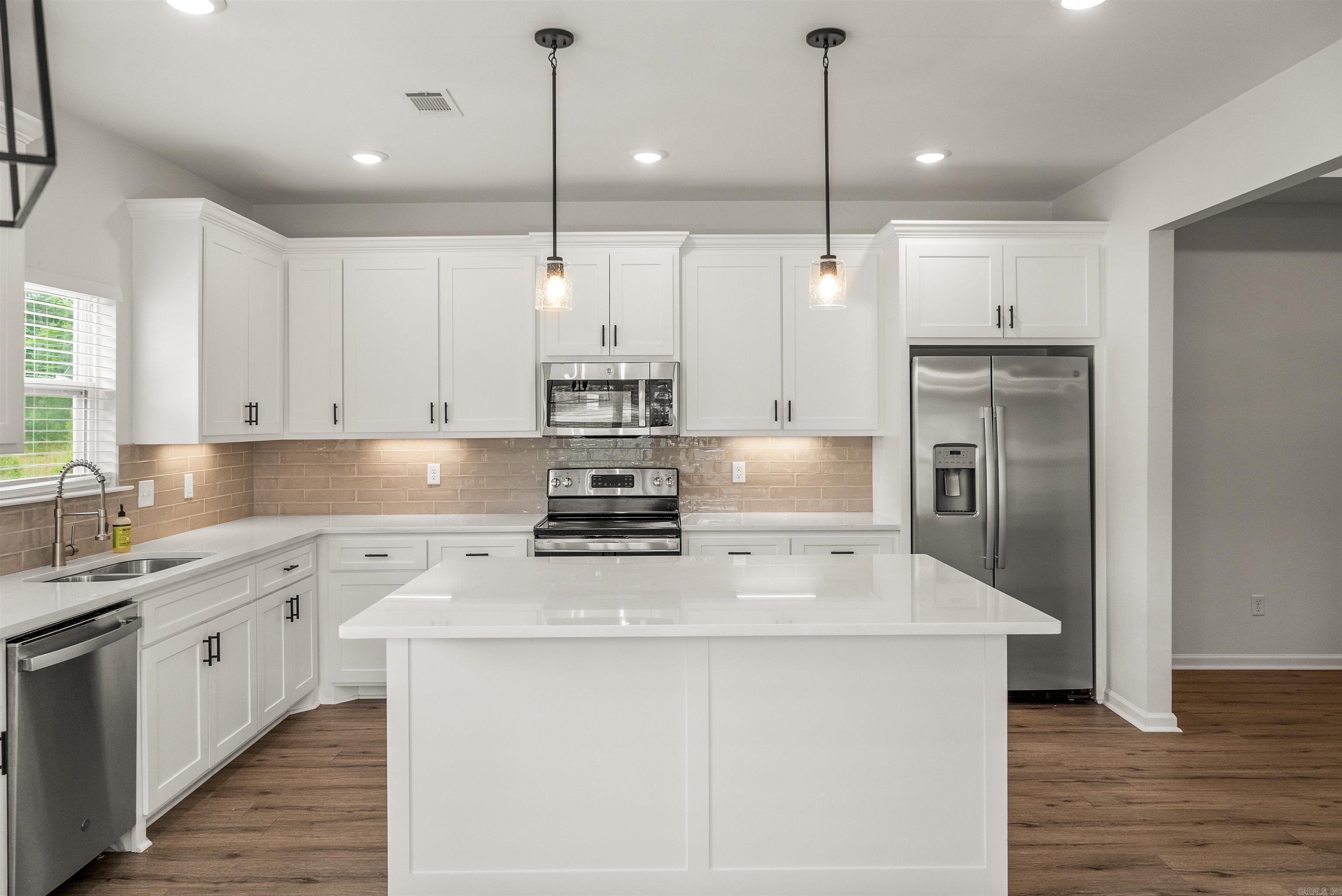 ANDRES GARDENS - Residential
