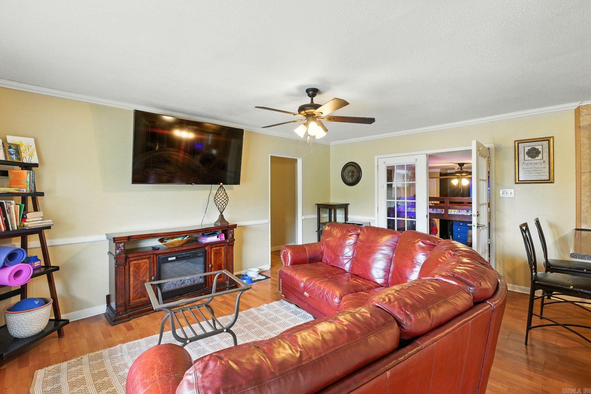 ARROW HEAD MANOR - Residential