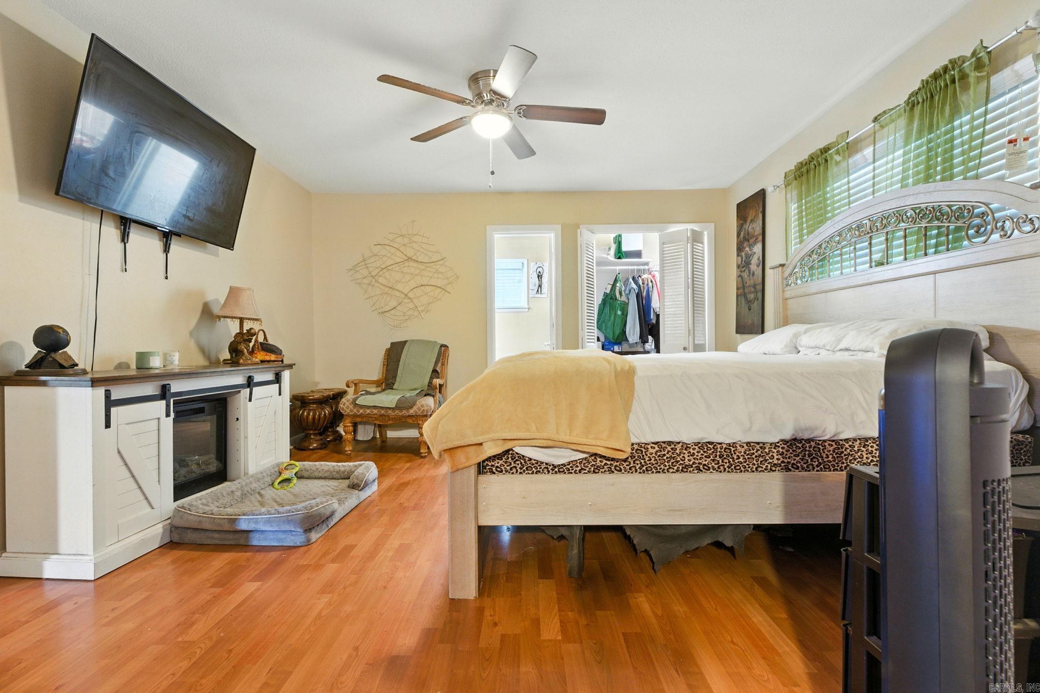 ARROW HEAD MANOR - Residential