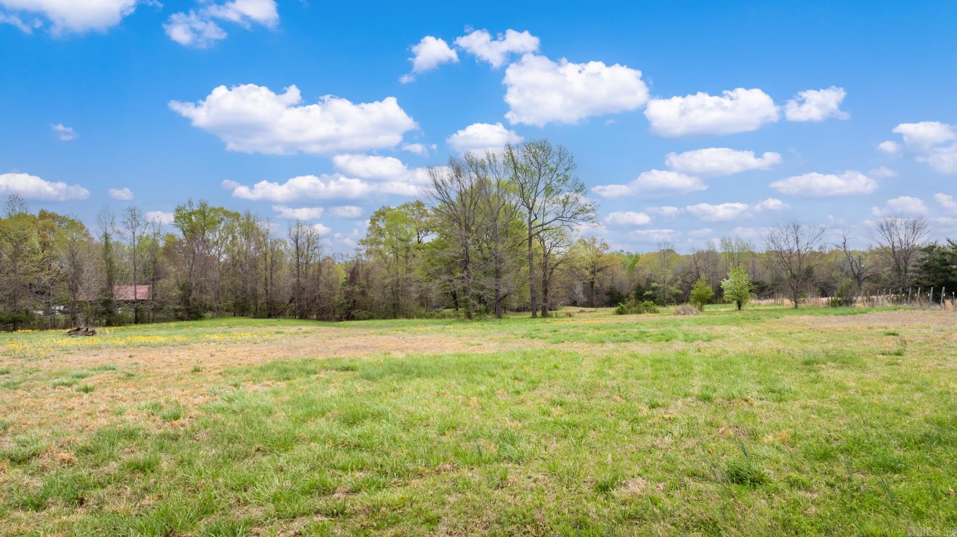 Great location with a country settting, close to area amenities