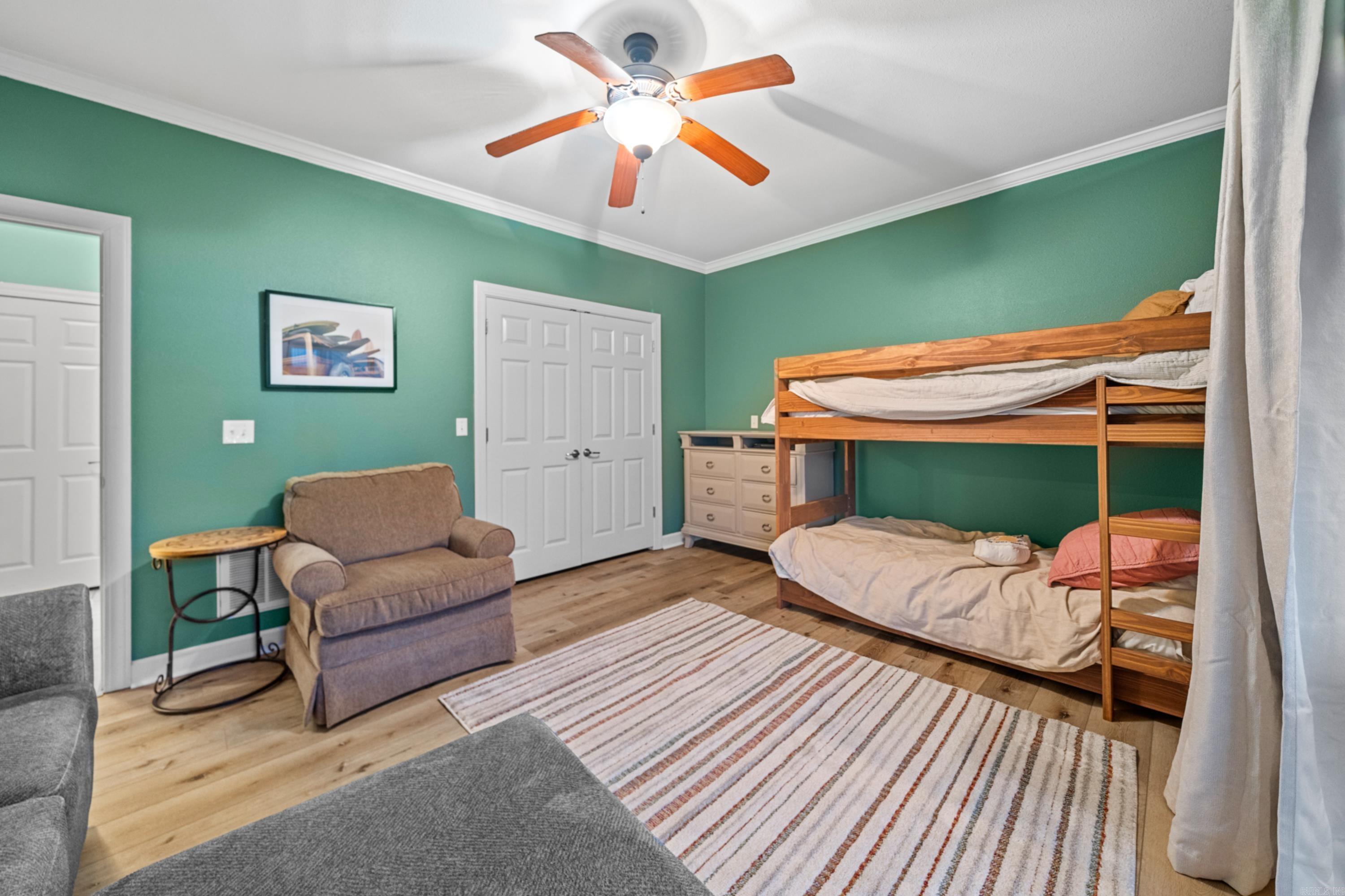 WOODLAND SHORES - Residential