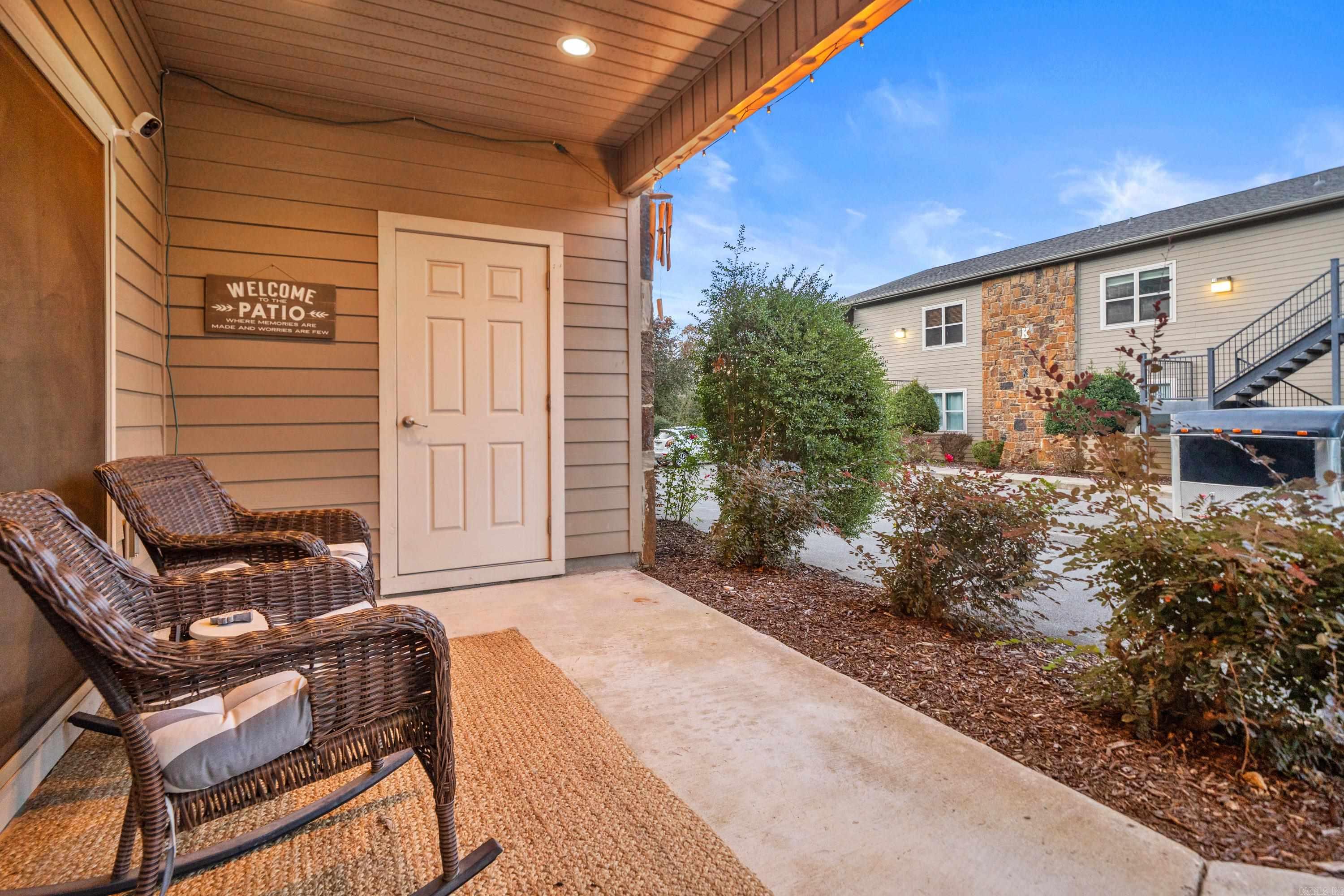 WOODLAND SHORES - Residential