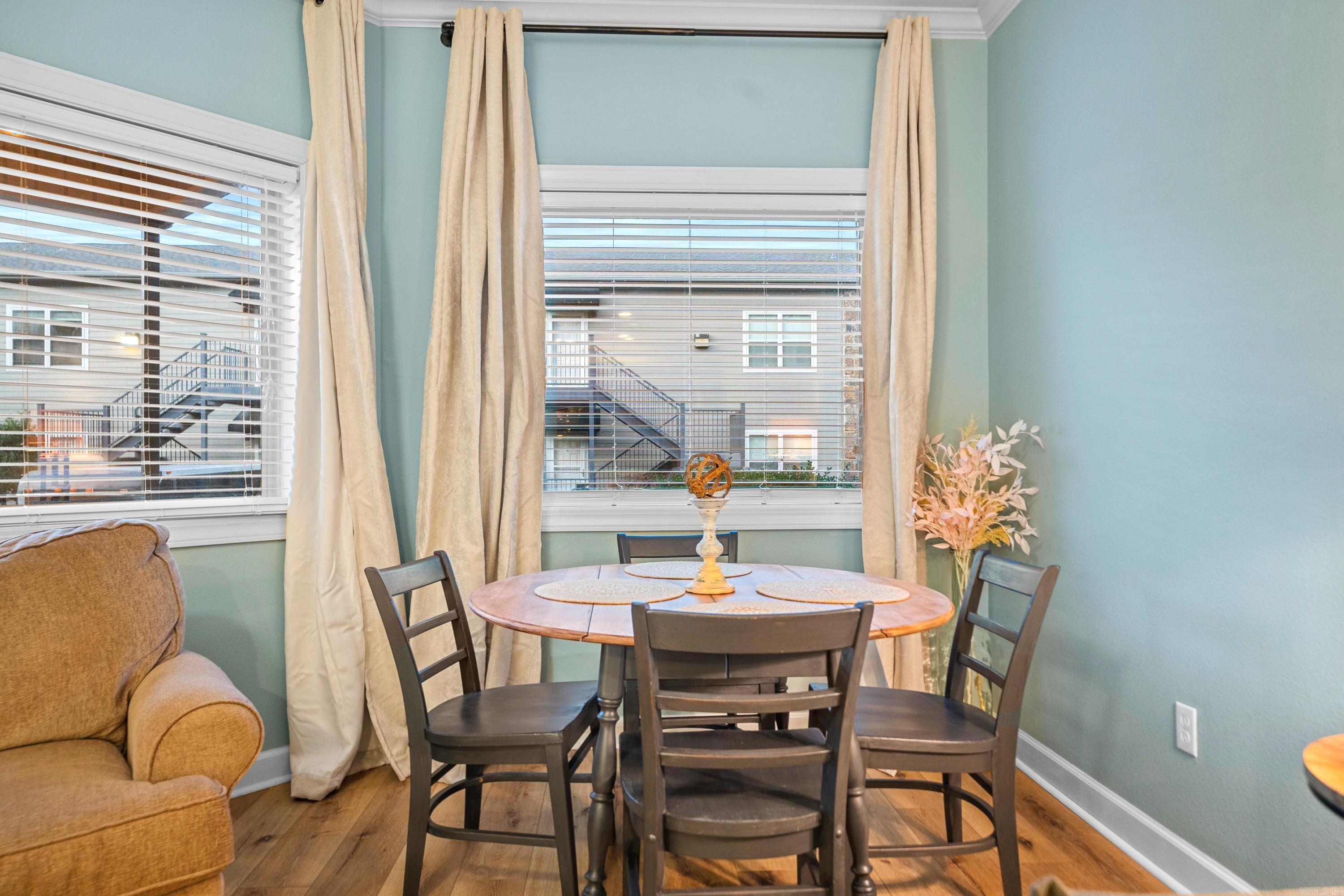 WOODLAND SHORES - Residential