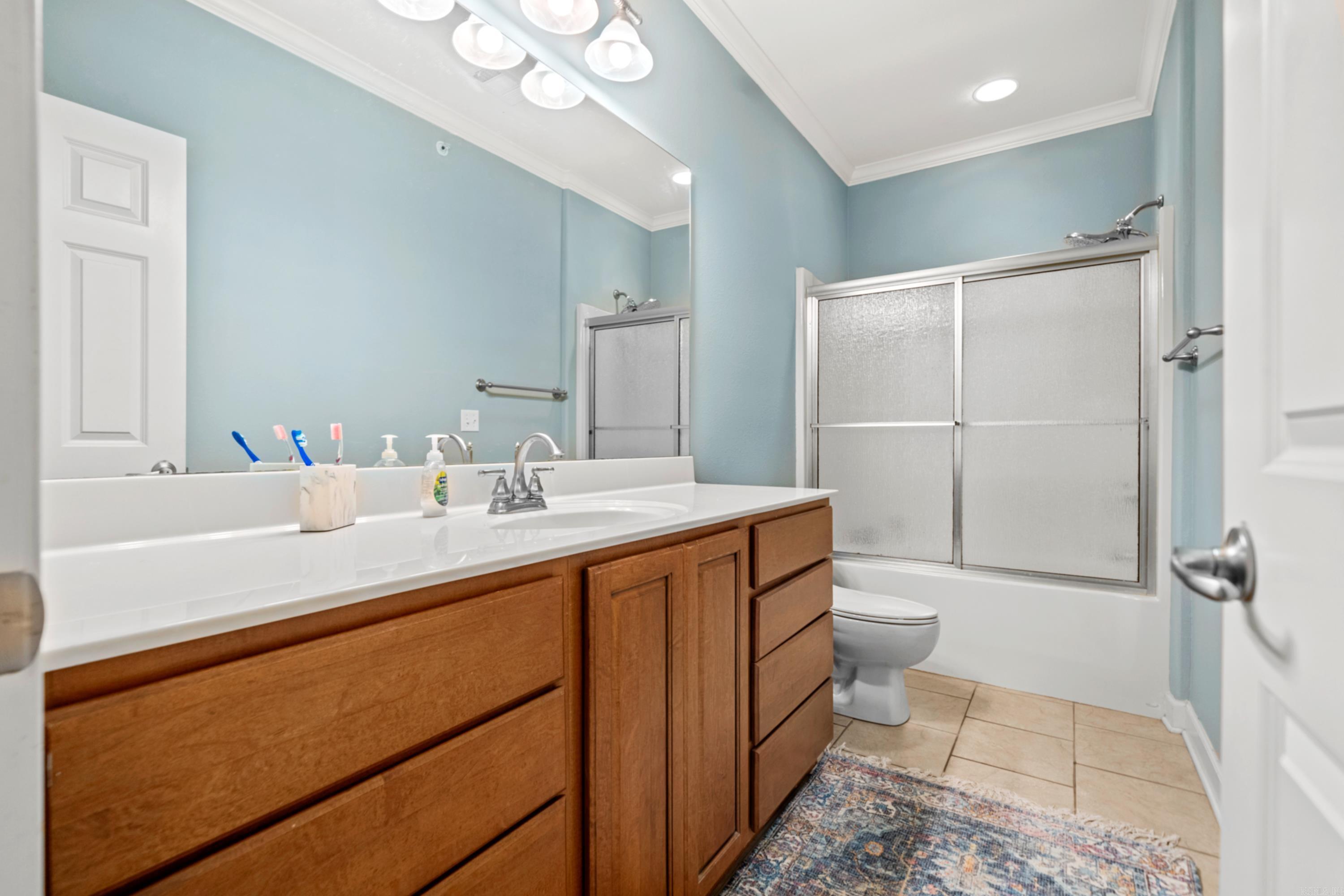 WOODLAND SHORES - Residential