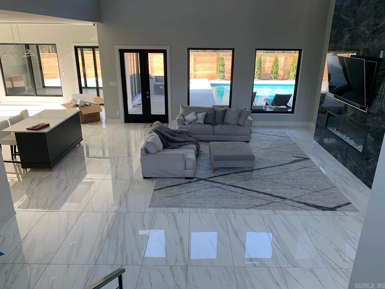 HURRICANE LAKE EST - Residential
